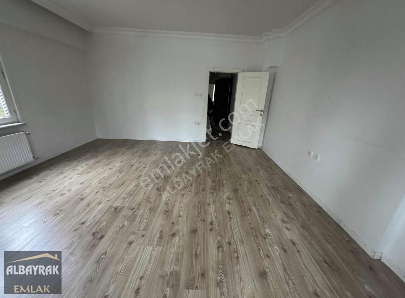 Albayrak Emlaktan Ara Kat Balkonlu İtfaiye Yani Daıre - Görsel 5