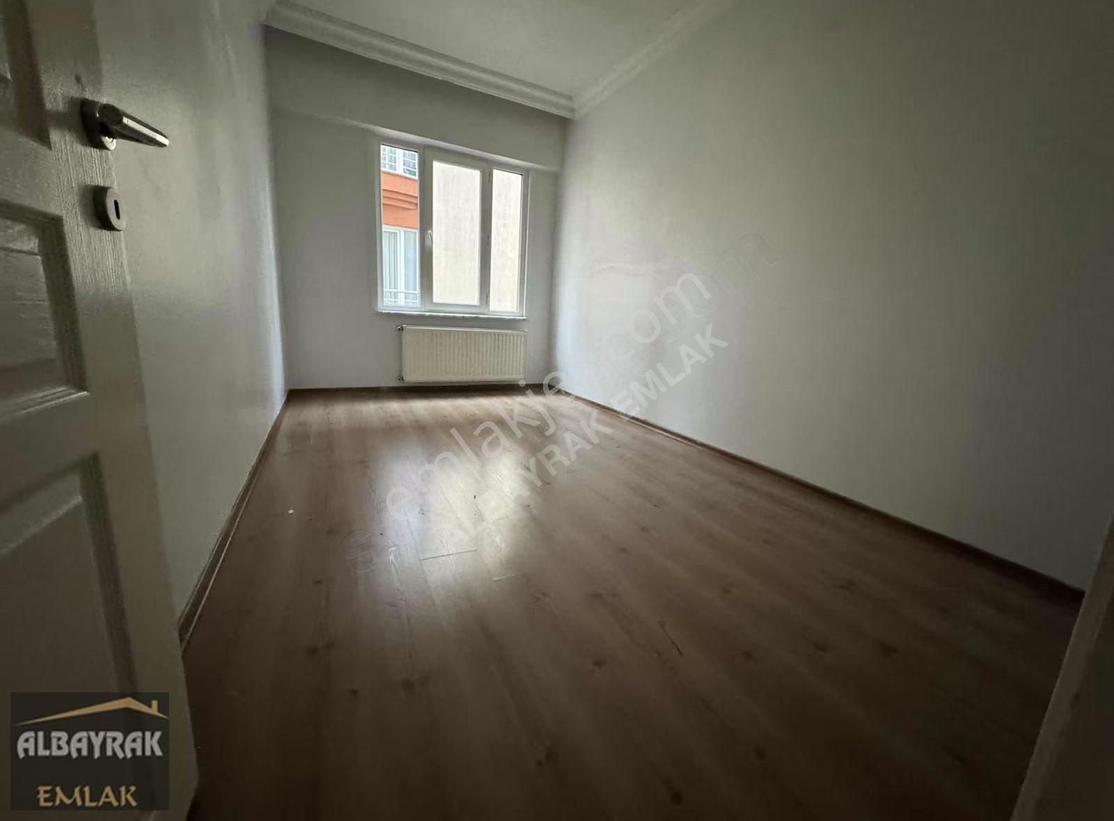 Albayrak Emlaktan Ara Kat Balkonlu İtfaiye Yani Daıre - Görsel 20