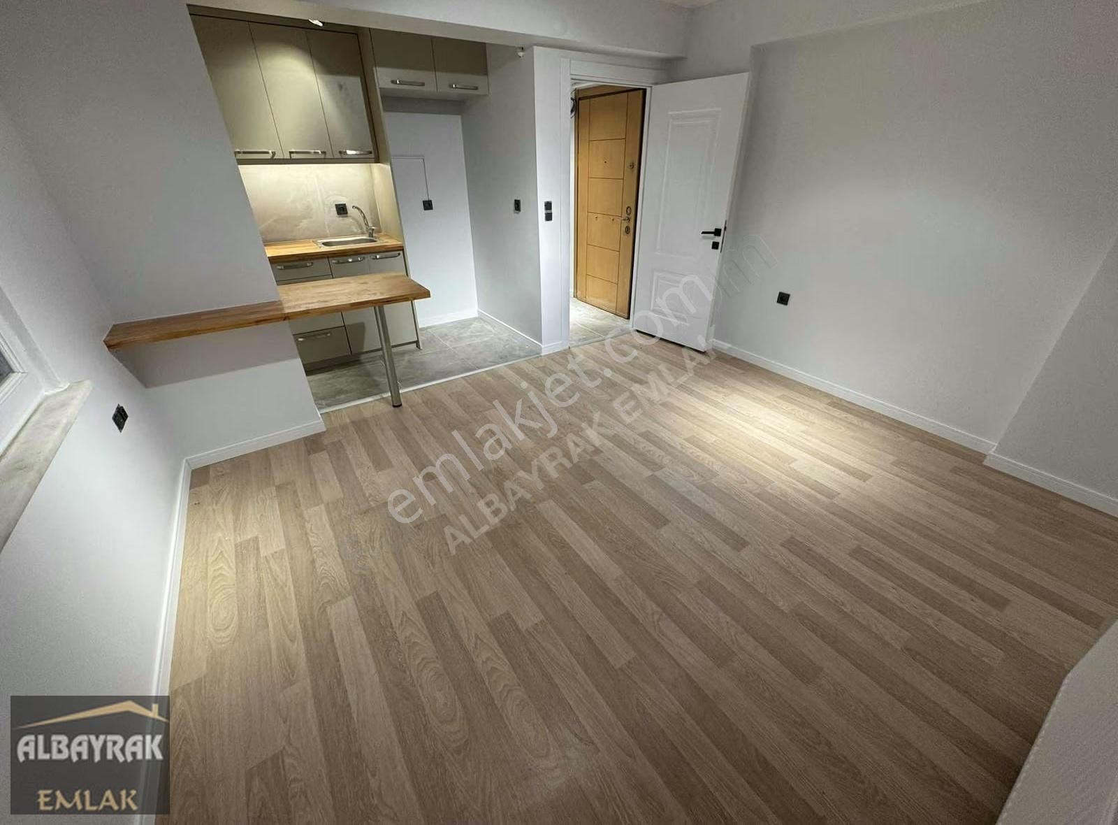 Albayraktan Site İçersinde İçersi Sıfırlanmış Ulaşıma Yakın