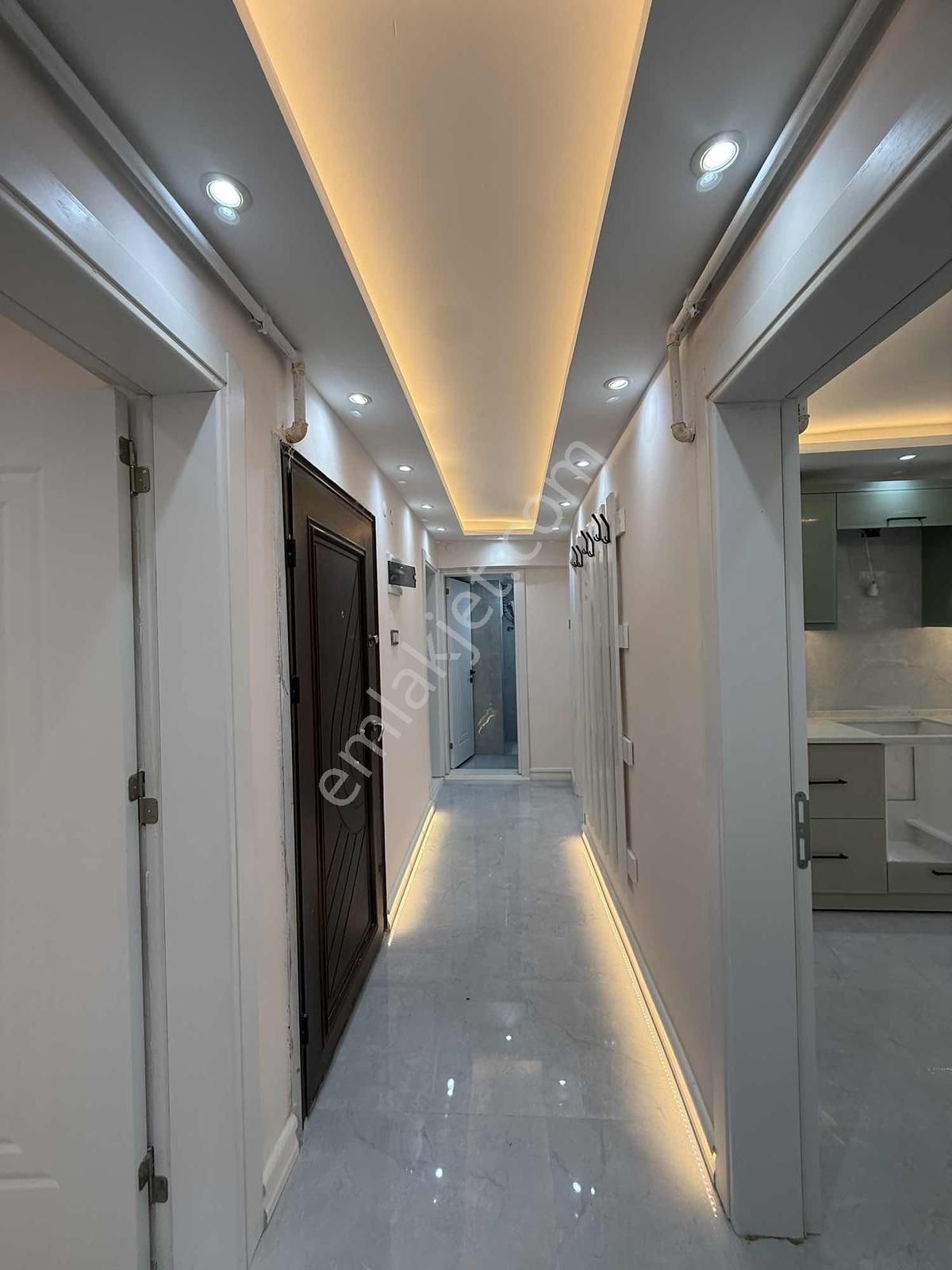 Emlak Center'dan Kuşlubahçe Mah Satılık 2+1 Kapalı Mutfaklı Ev - Görsel 9