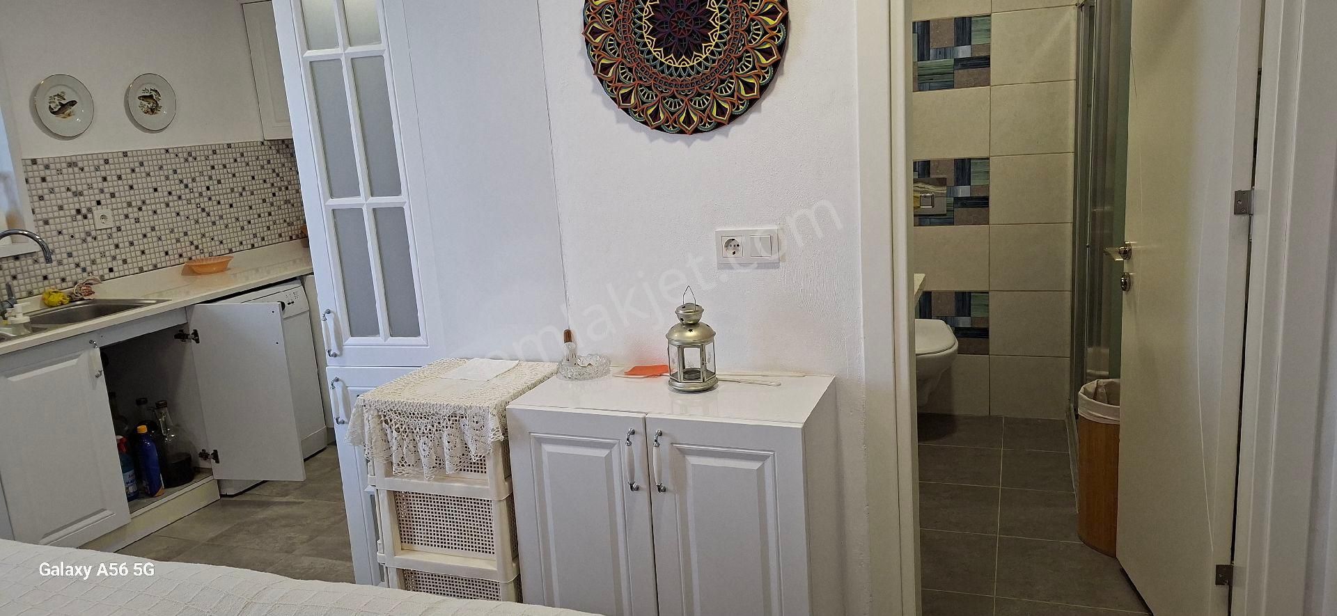 Kuşadası Davutlar Sahilınde Denize Sıfır Sitede Tek Müstakil Emsalsiz Villa - Görsel 34