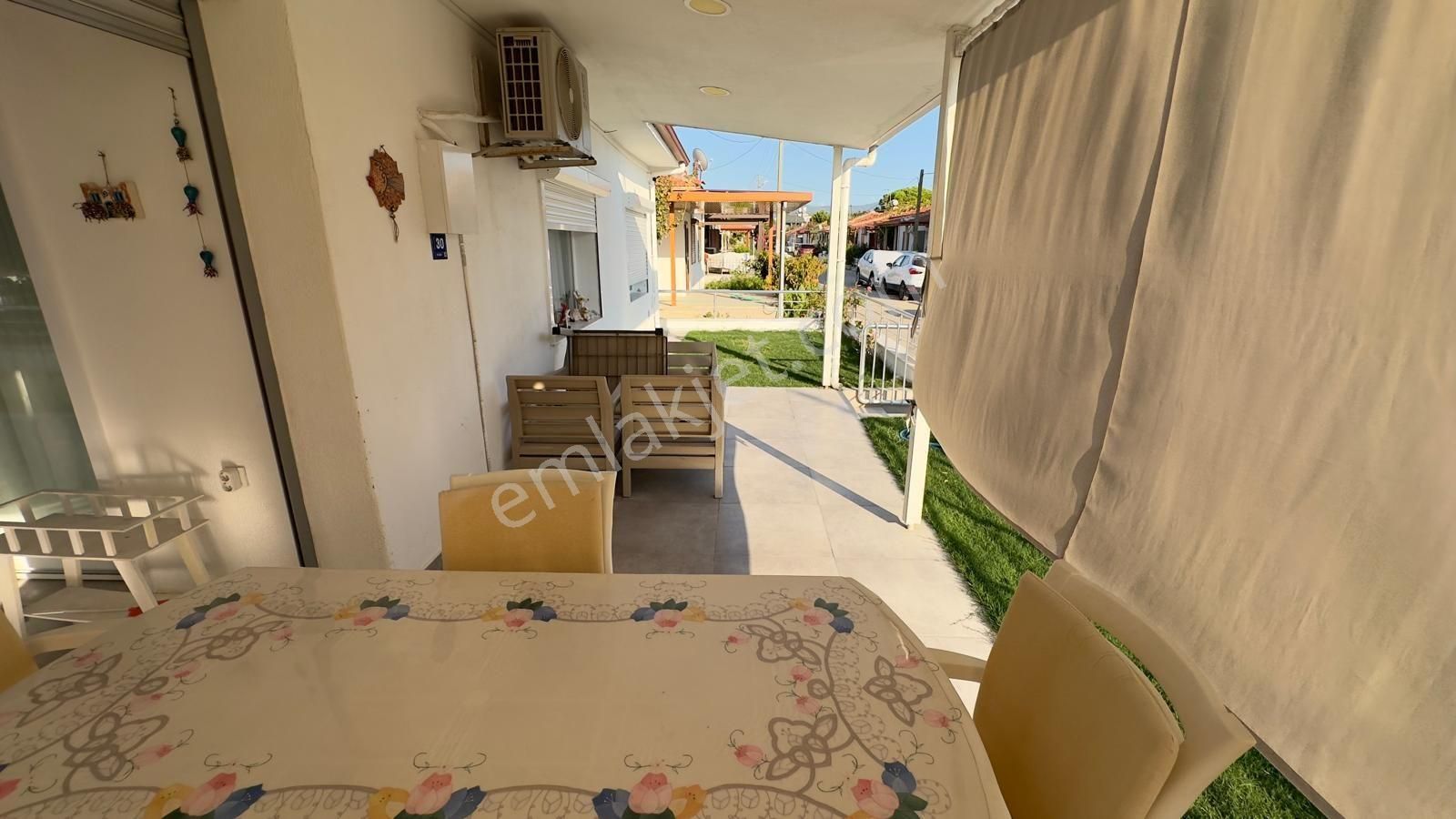 Kuşadası Davutlar Sahilınde Denize Sıfır Sitede Tek Müstakil Emsalsiz Villa - Görsel 10