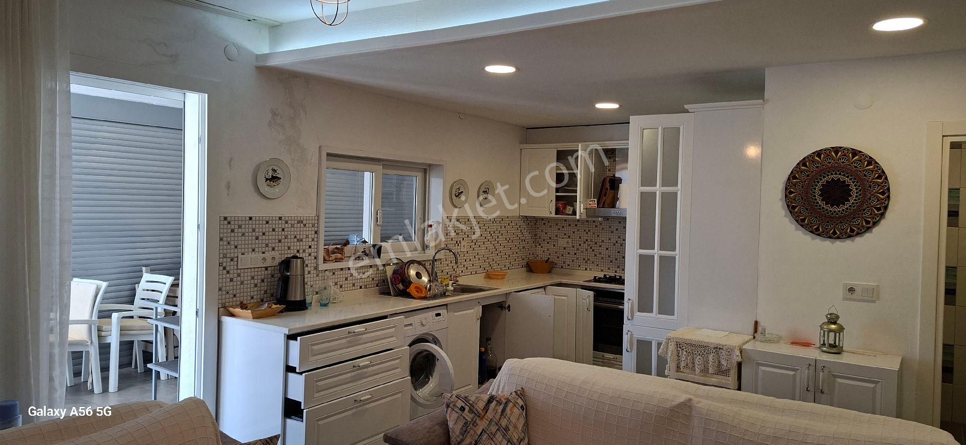 Kuşadası Davutlar Sahilınde Denize Sıfır Sitede Tek Müstakil Emsalsiz Villa - Görsel 32