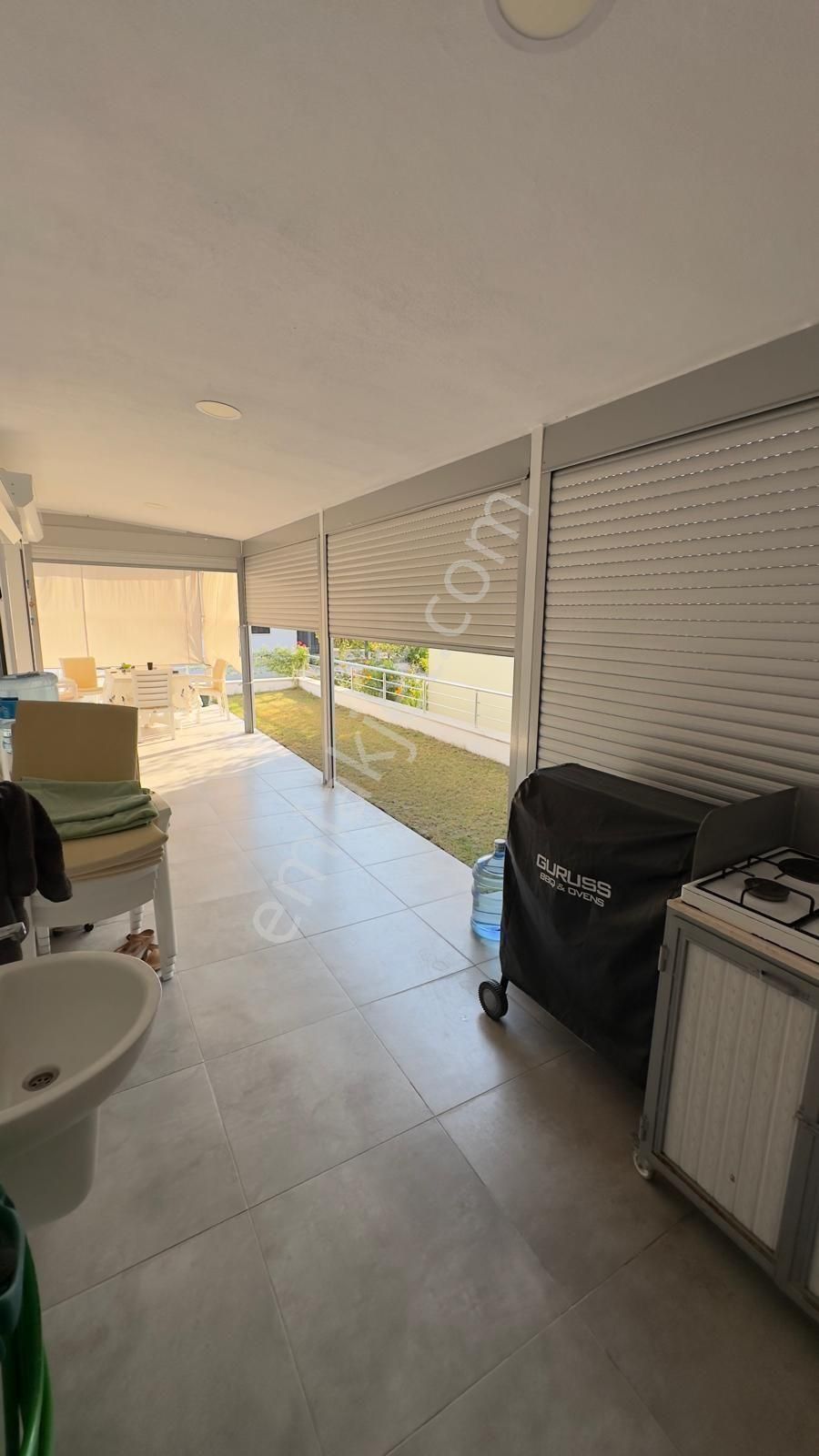 Kuşadası Davutlar Sahilınde Denize Sıfır Sitede Tek Müstakil Emsalsiz Villa - Görsel 23