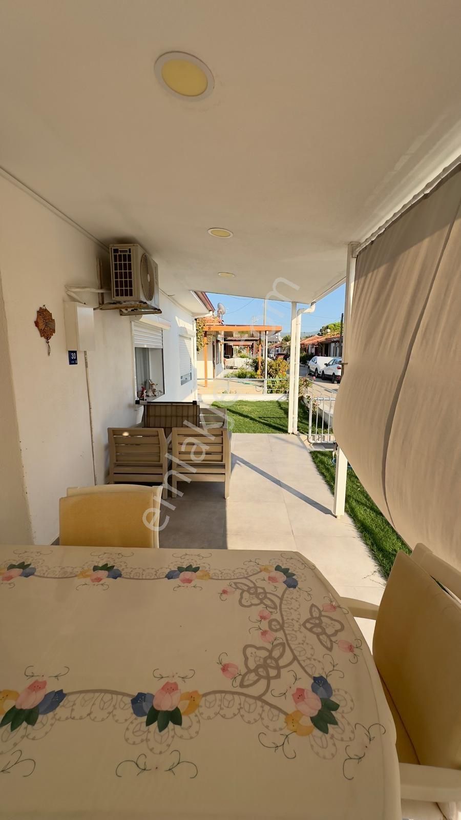 Kuşadası Davutlar Sahilınde Denize Sıfır Sitede Tek Müstakil Emsalsiz Villa - Görsel 13