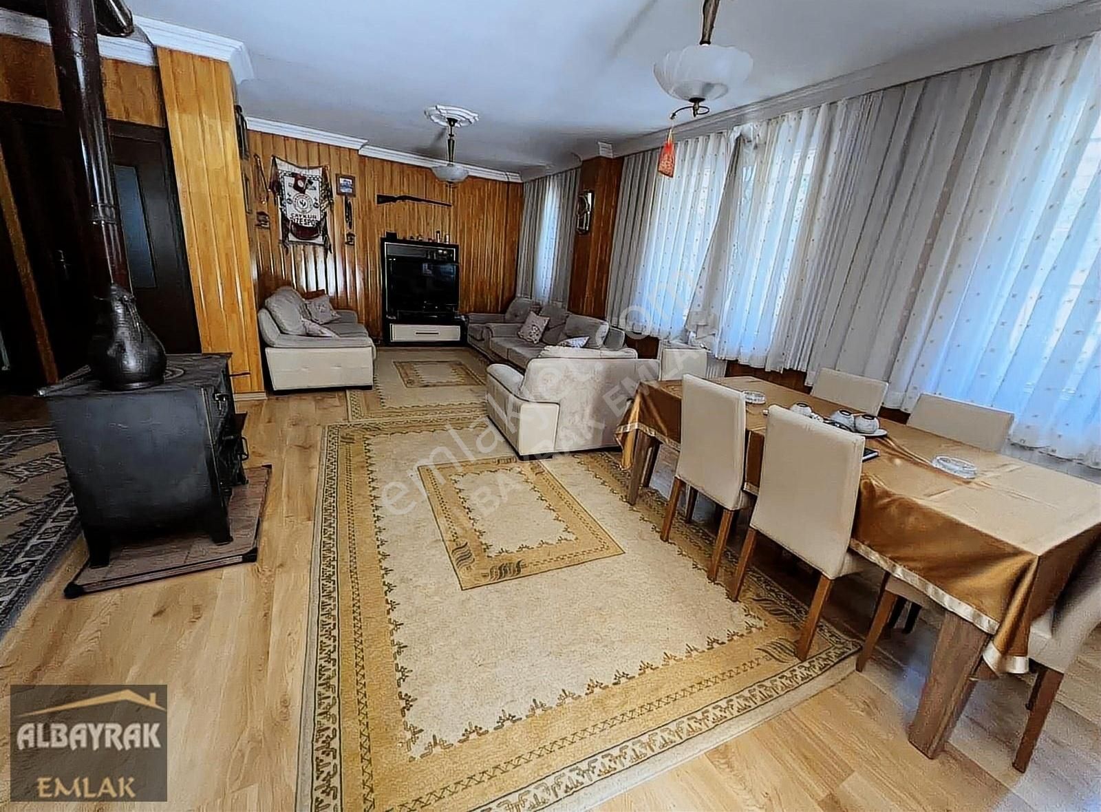 Albayrak'tan Şehir Merkezinde 462m2 Arsa İçinde 3 Kat Villa - Görsel 18