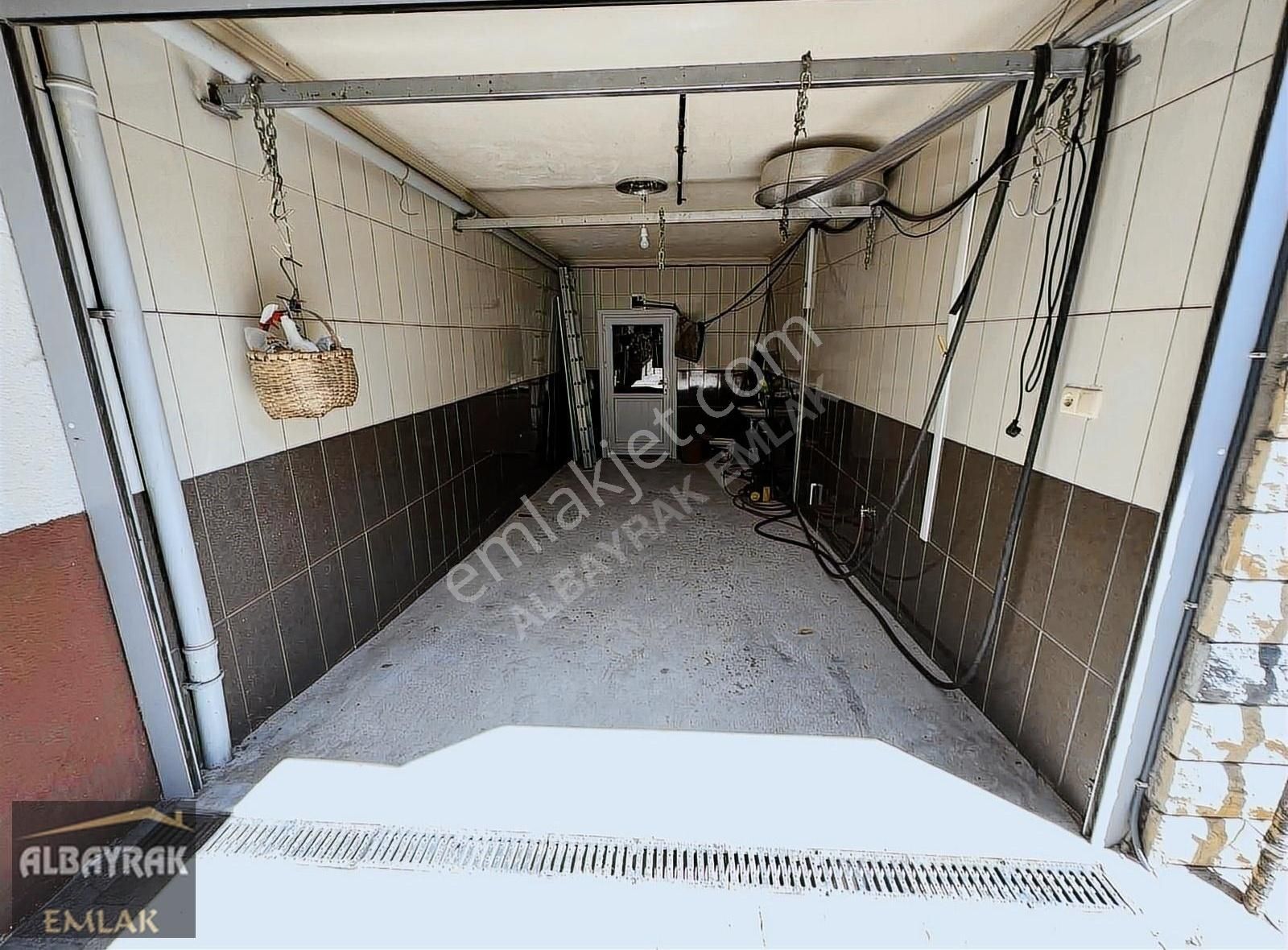 Albayrak'tan Şehir Merkezinde 462m2 Arsa İçinde 3 Kat Villa - Görsel 34