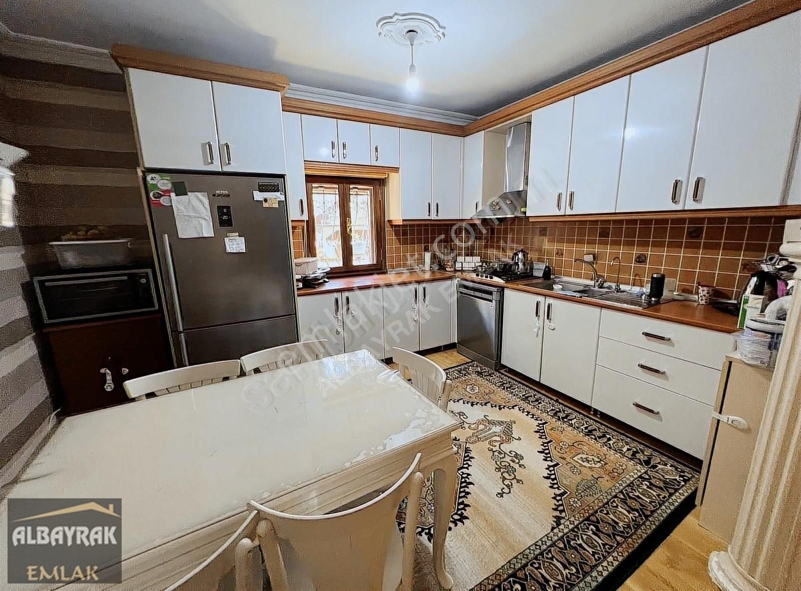 Albayrak'tan Şehir Merkezinde 462m2 Arsa İçinde 3 Kat Villa - Görsel 28