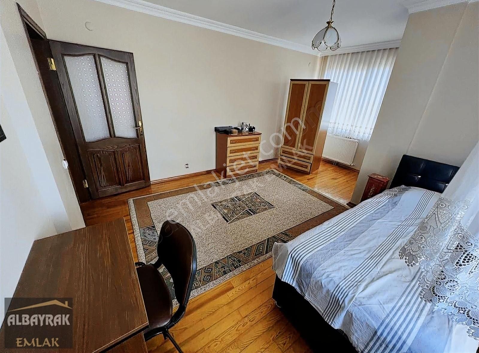 Albayrak'tan Şehir Merkezinde 462m2 Arsa İçinde 3 Kat Villa - Görsel 3