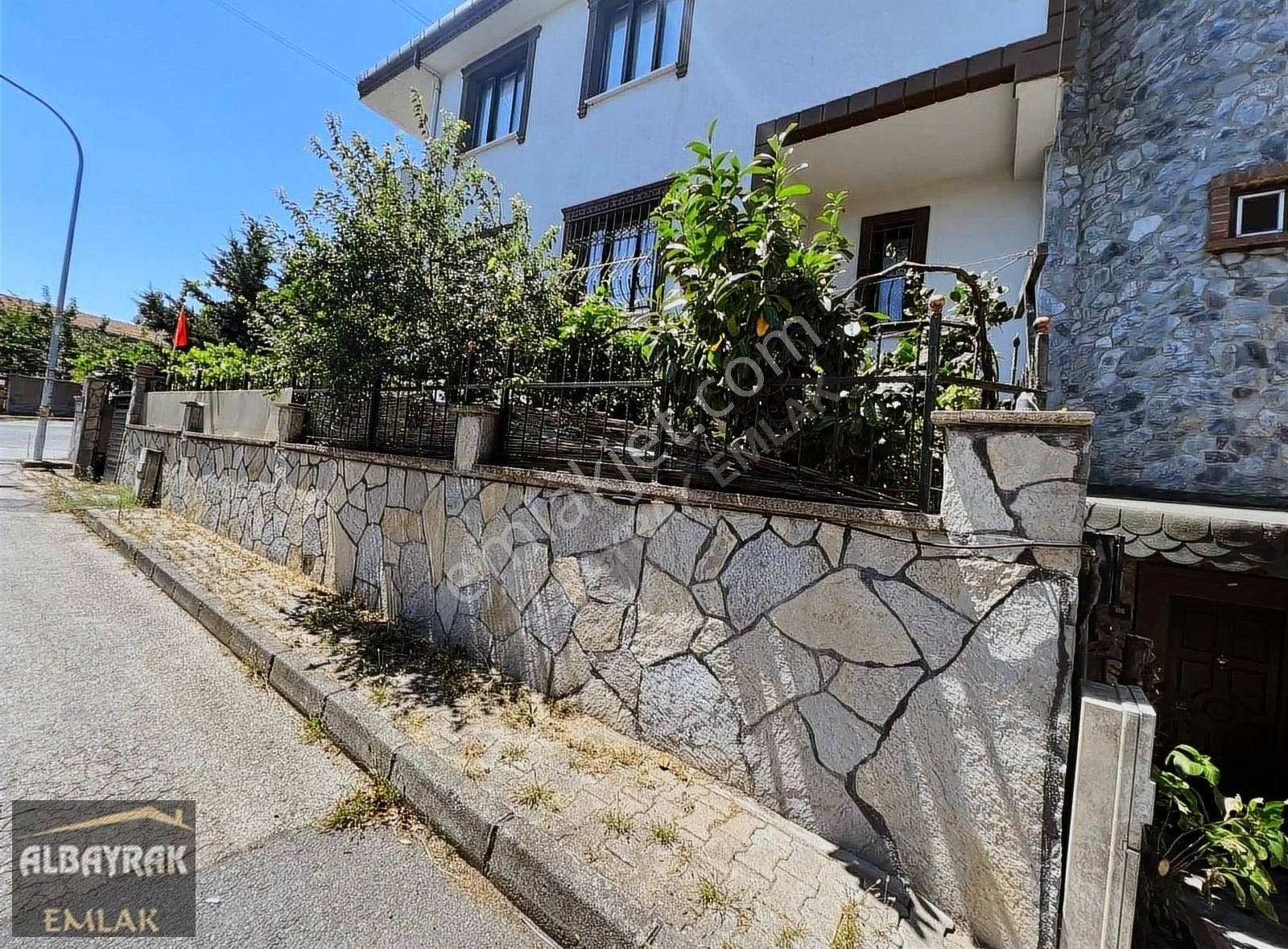 Albayrak'tan Şehir Merkezinde 462m2 Arsa İçinde 3 Kat Villa - Görsel 7