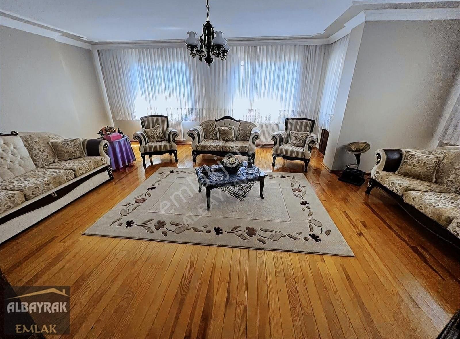 Albayrak'tan Şehir Merkezinde 462m2 Arsa İçinde 3 Kat Villa - Görsel 23