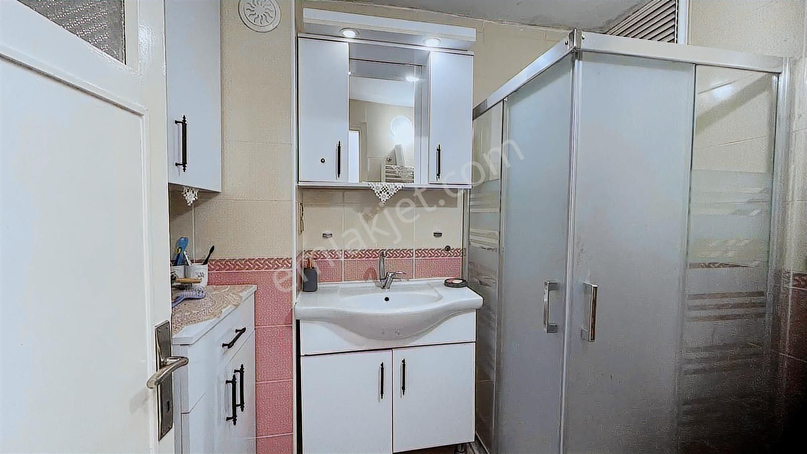 Halil Rıfat Paşa Cadde Üzeri Asansörlü Bina'da Satılık Daire - Görsel 15