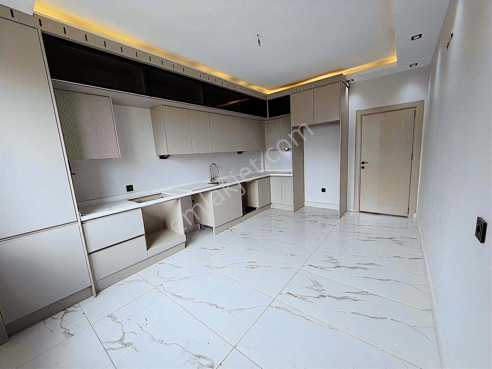 Burhan Kılınç'dan Ultra Lüx Geniş 3+2 Güzel Konumda - Görsel 8