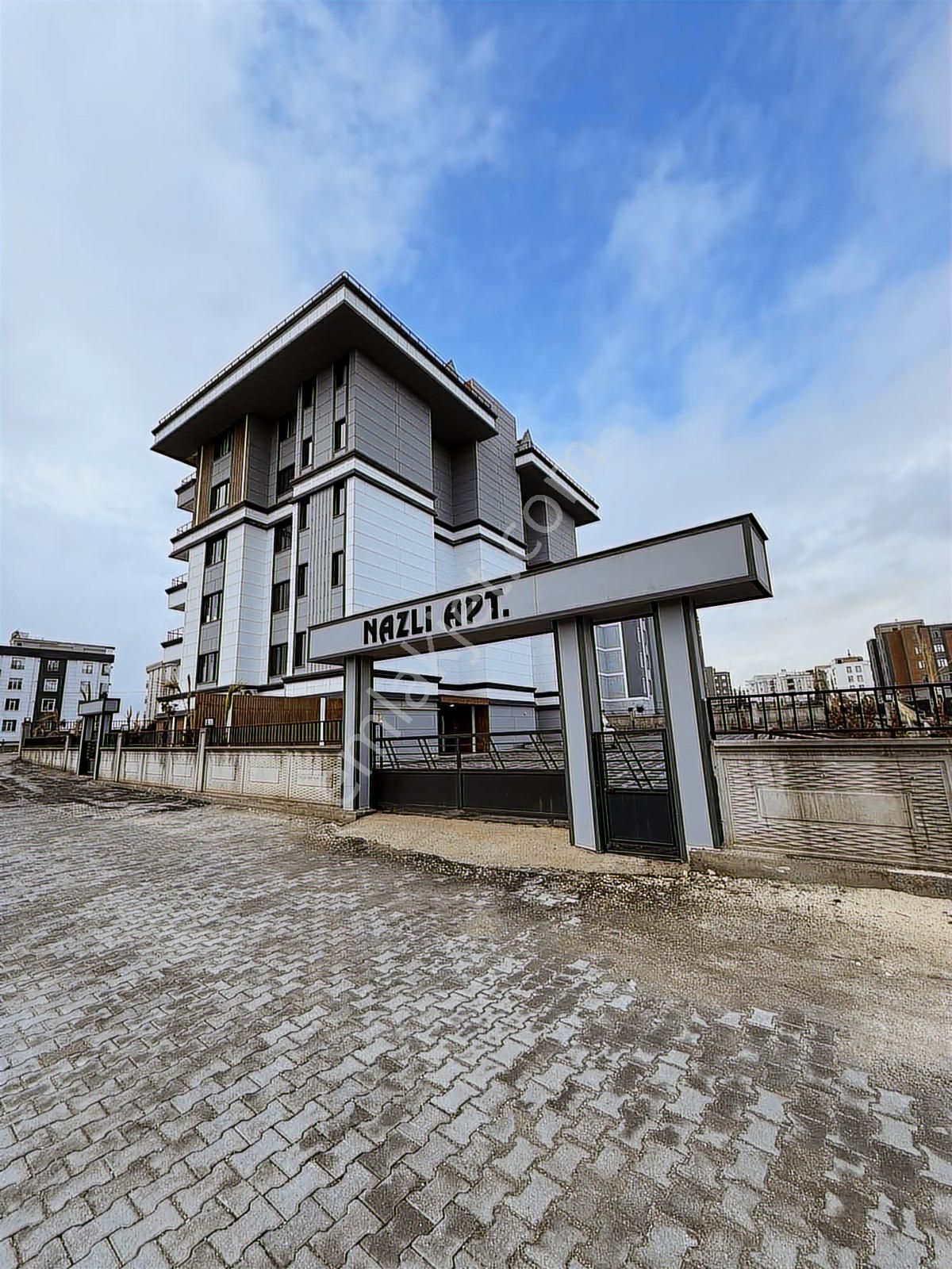 Burhan Kılınç'dan Ultra Lüx Geniş 3+2 Güzel Konumda - Görsel 2