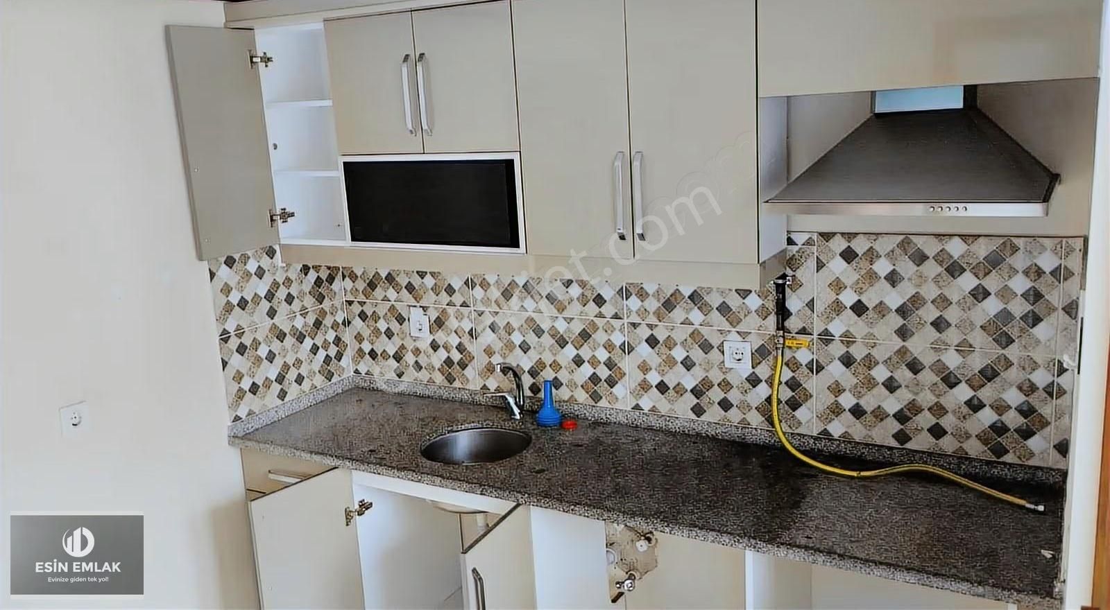 Atatürk Mah'de Geniş Arakat Satılık 2+1 Daire - Görsel 2