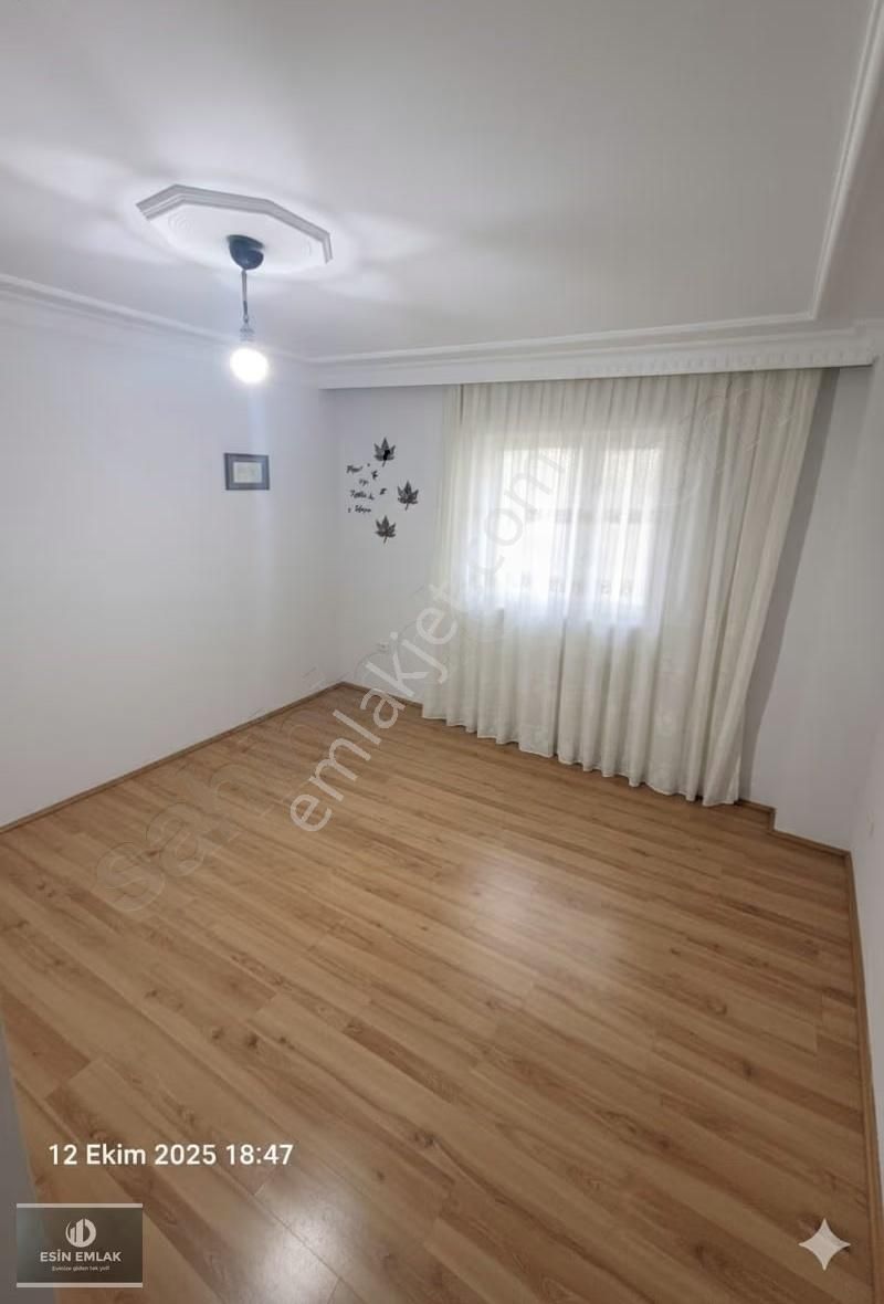 Orta Mah'de E5'e Yakın Ferah Temiz 3+1 Satılık Daire - Görsel 18