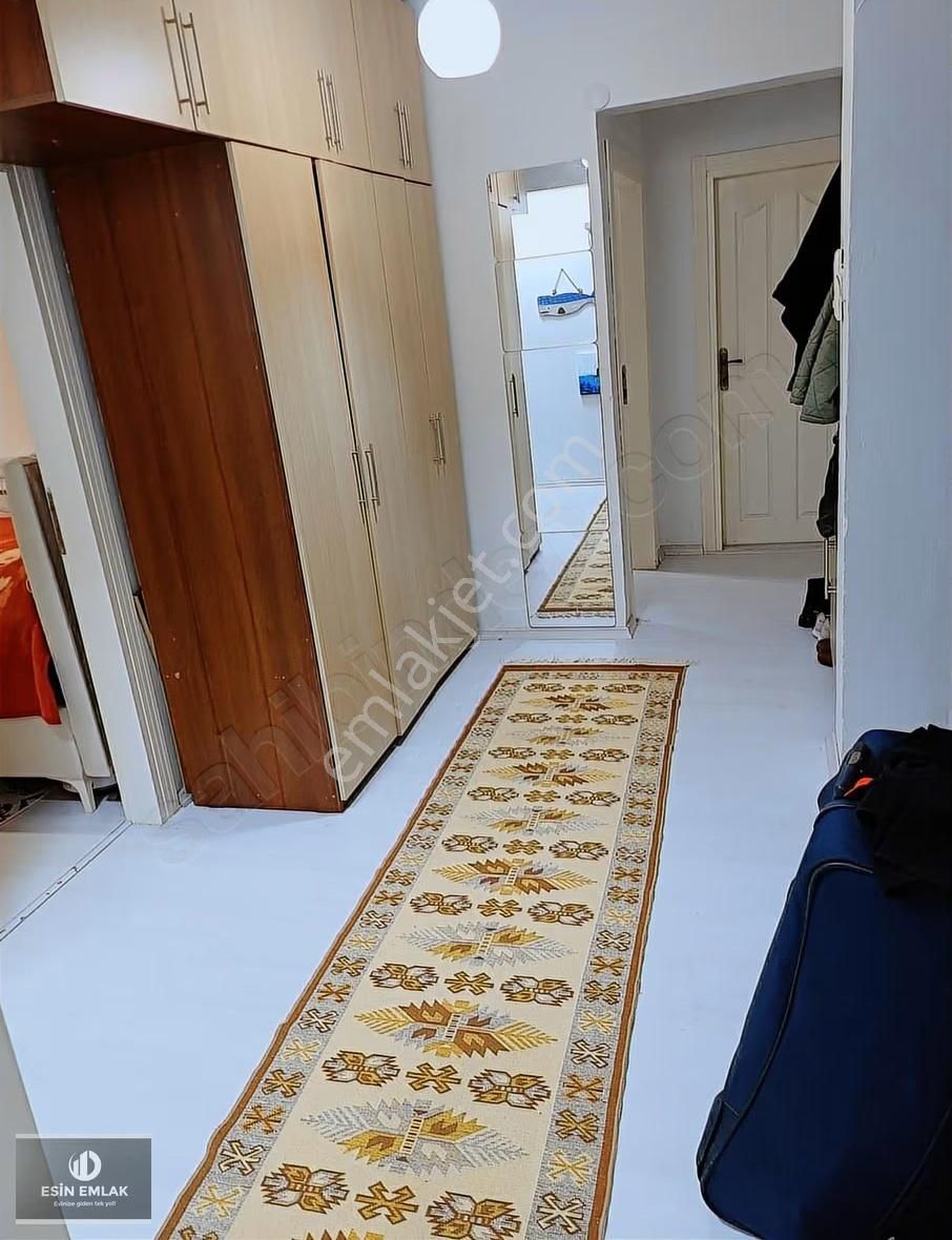 Üst Güzelyalıda E-5'e Yakın Geniş Satılık 1+1 Daire - Görsel 30