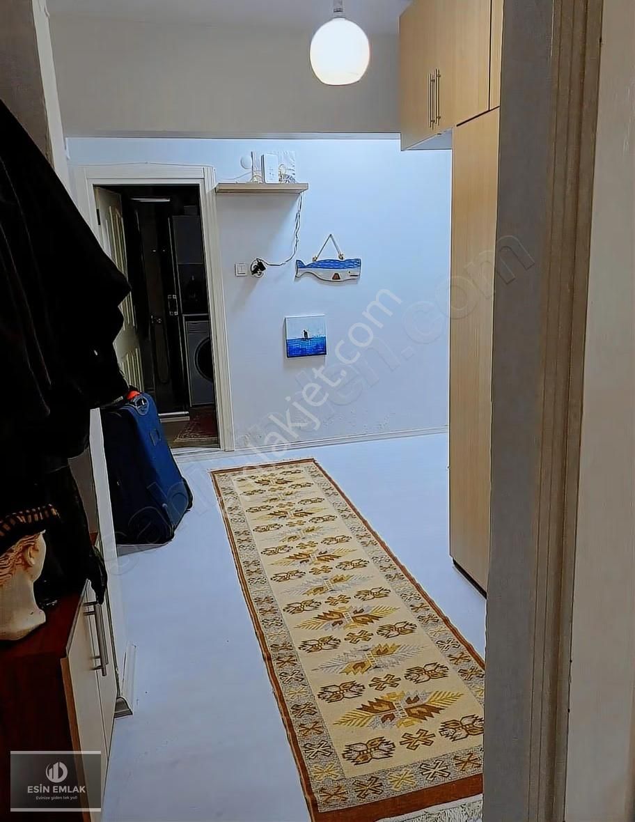Üst Güzelyalıda E-5'e Yakın Geniş Satılık 1+1 Daire - Görsel 5