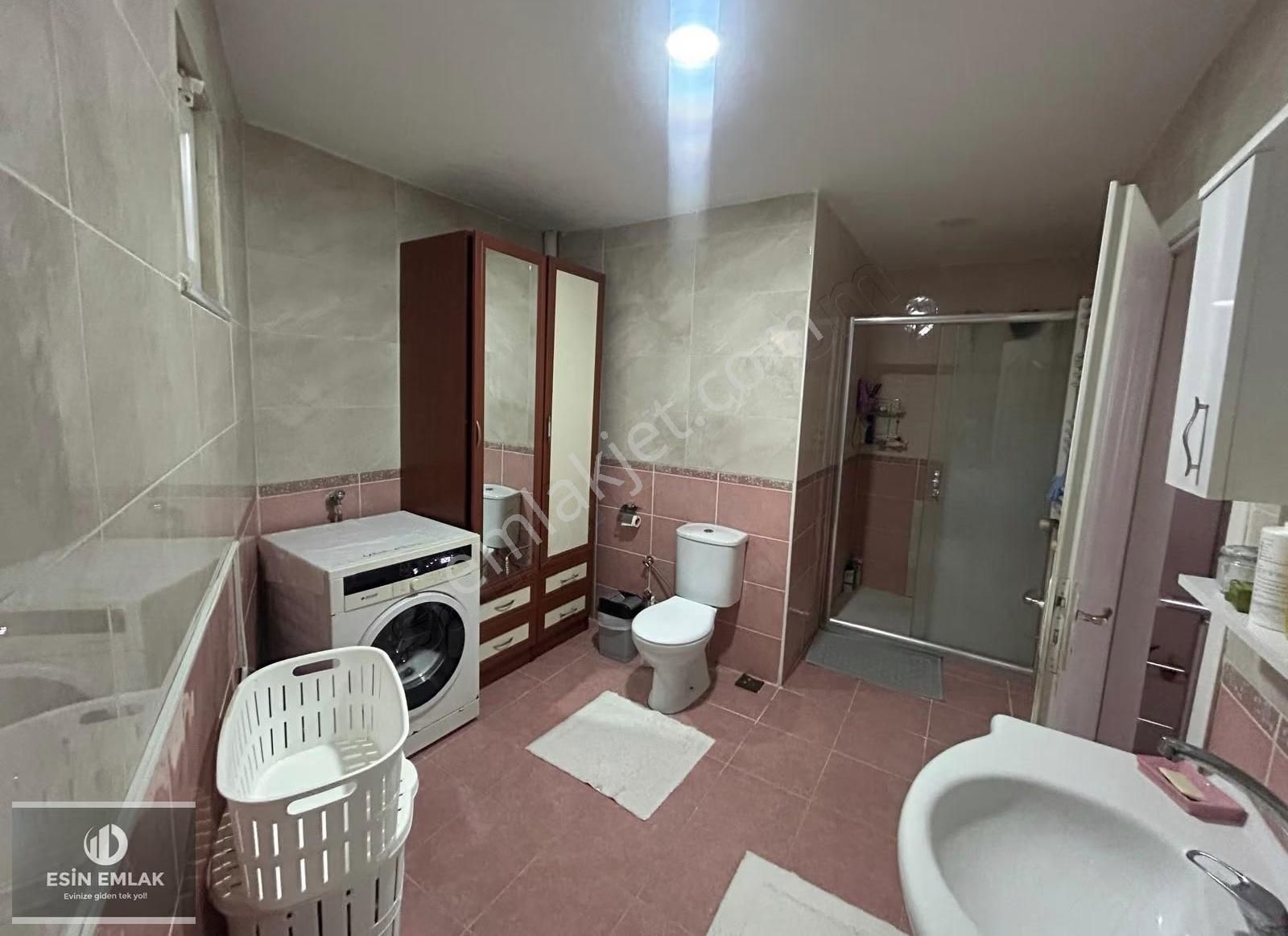 Cumhuriyet Mah'de Geniş Balkonlu Satılık 3+1 Daire - Görsel 3