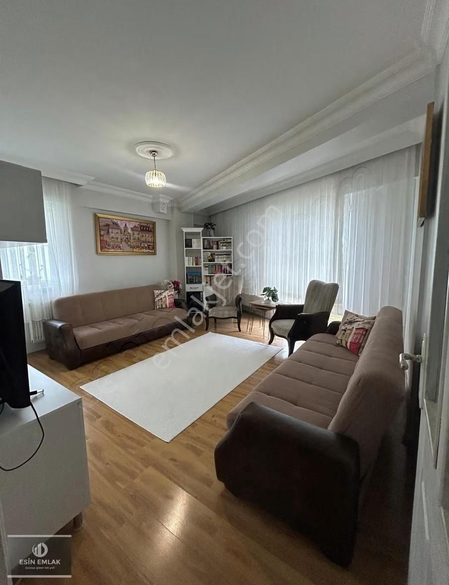 Cumhuriyet Mah'de Geniş Balkonlu Satılık 3+1 Daire - Görsel 2