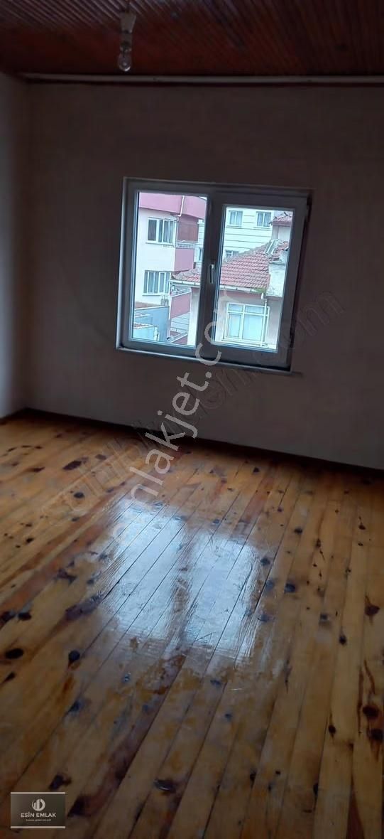 Yeni Mah Temiz Geniş M2'li E5'e Yakın Fırsat Yatırımlık 2+1daire