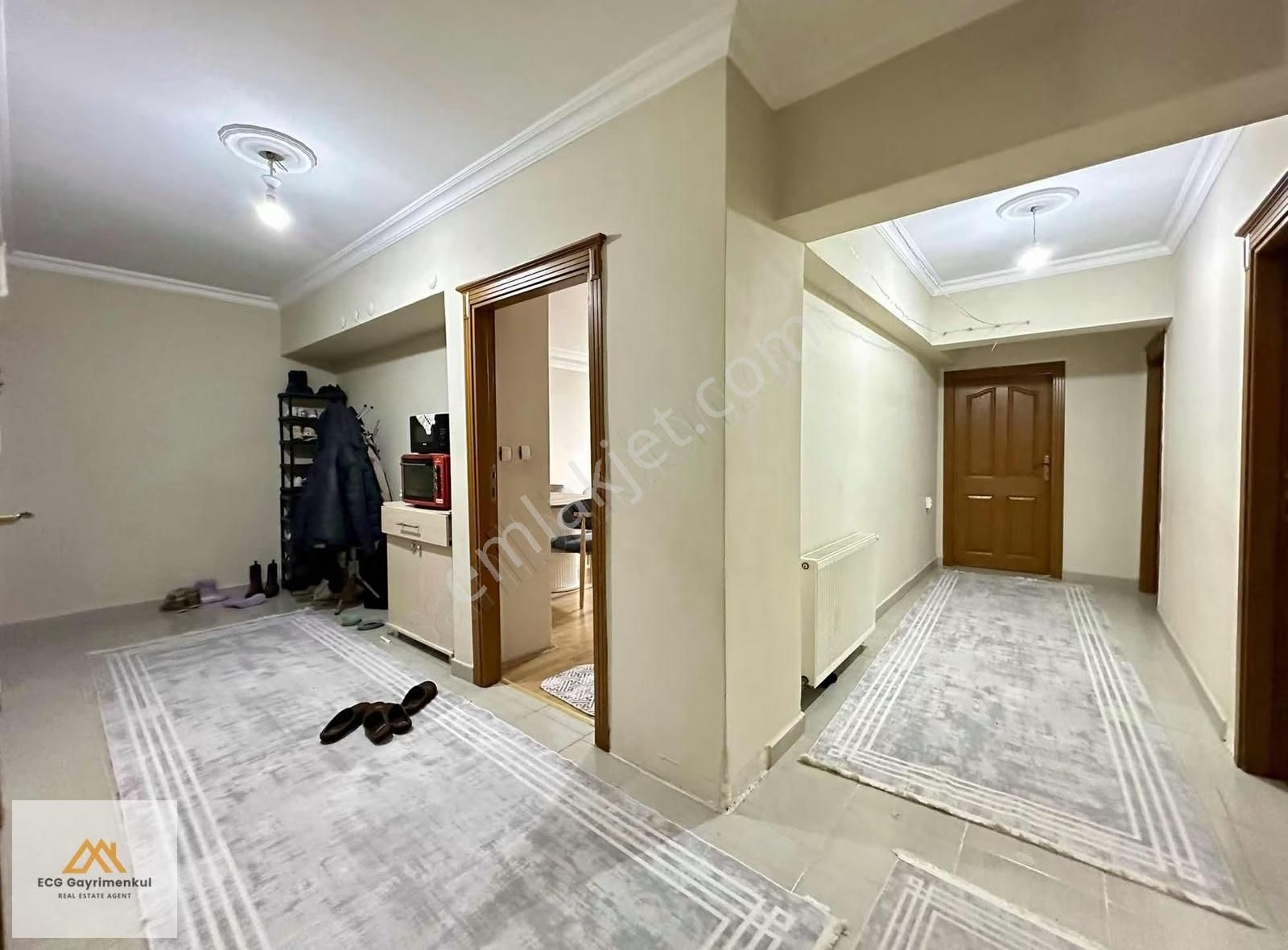 Engincan Gül'den; Saray Merkezde, Katta, Asansörlü, Satılık 4+1 - Görsel 2