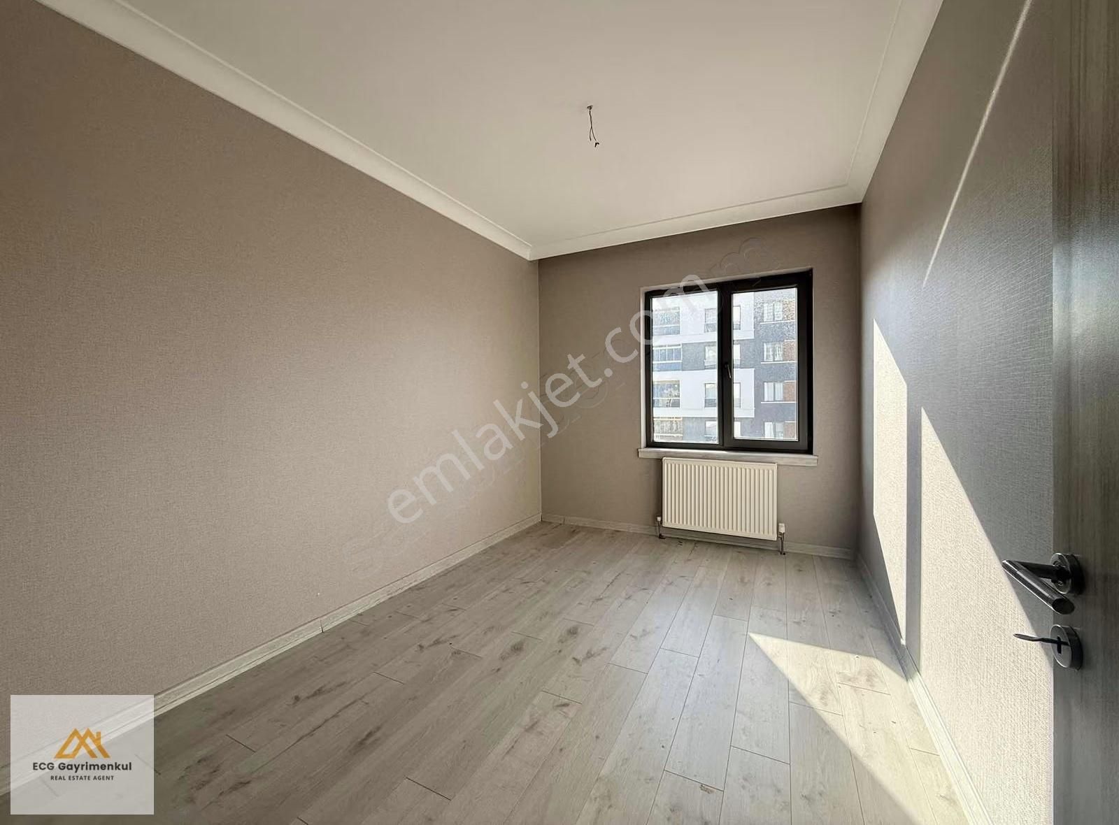 Engincan Gül'den; Sitede 8. Katta Lüx 4+1 Kiralık Daire - Görsel 24
