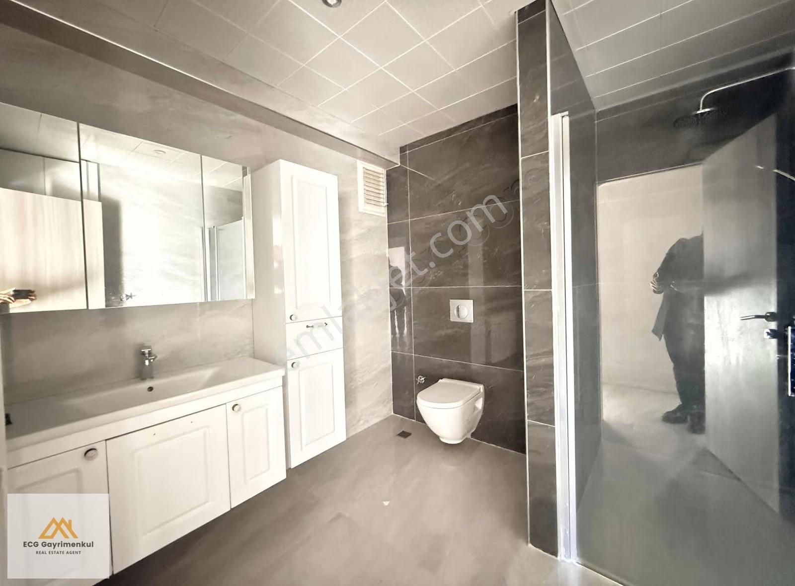 Engincan Gül'den; Sitede 8. Katta Lüx 4+1 Kiralık Daire - Görsel 28