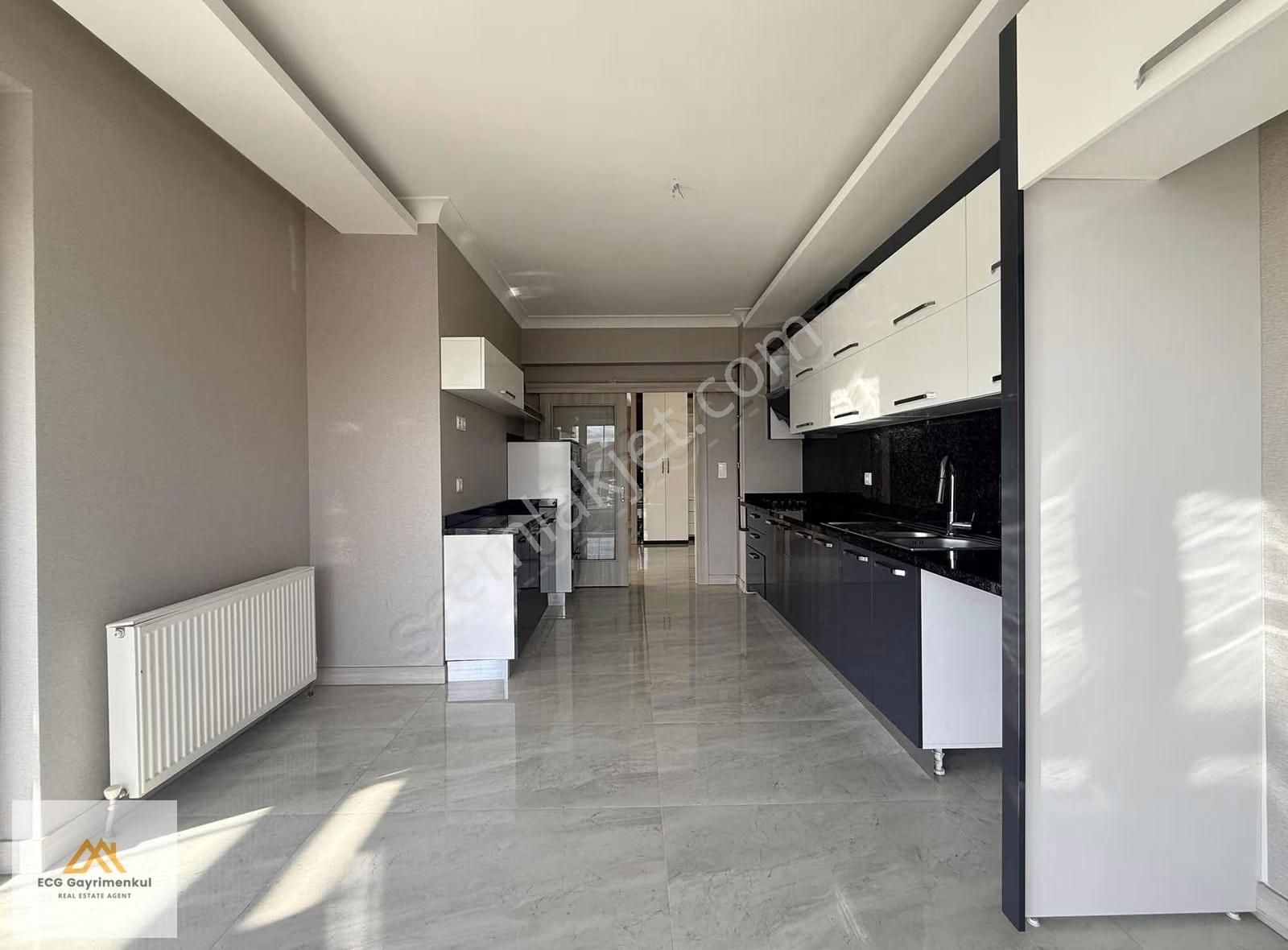 Engincan Gül'den; Sitede 8. Katta Lüx 4+1 Kiralık Daire - Görsel 20