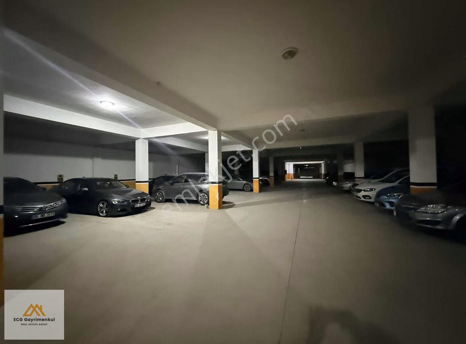 Engincan Gül'den; Sitede 8. Katta Lüx 4+1 Kiralık Daire - Görsel 31