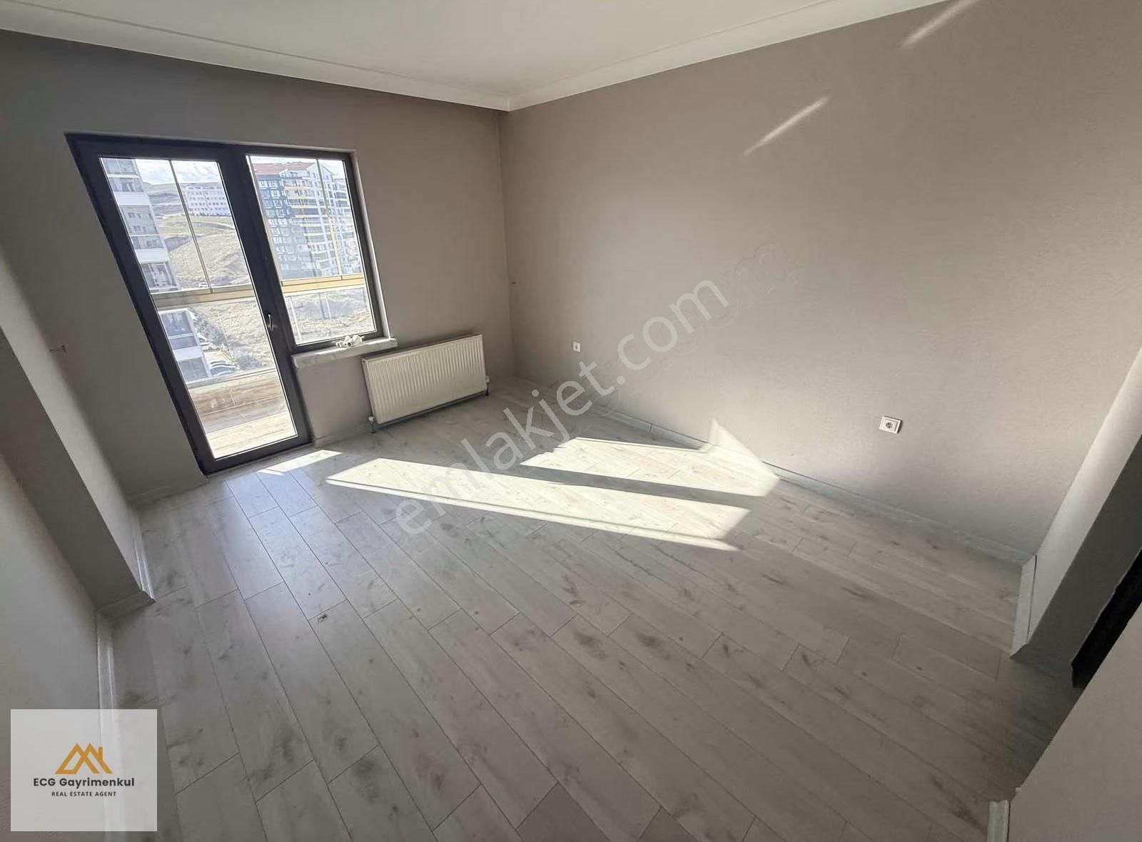 Engincan Gül'den; Sitede 8. Katta Lüx 4+1 Kiralık Daire - Görsel 9