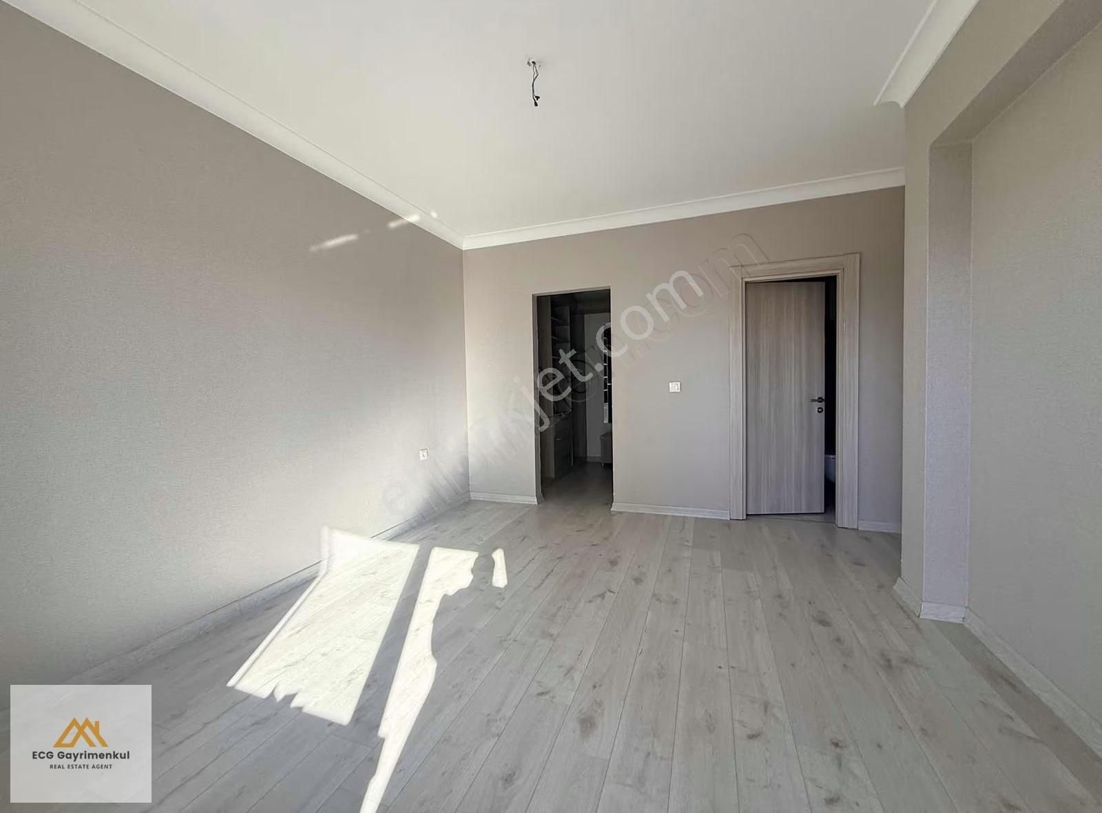 Engincan Gül'den; Sitede 8. Katta Lüx 4+1 Kiralık Daire - Görsel 15