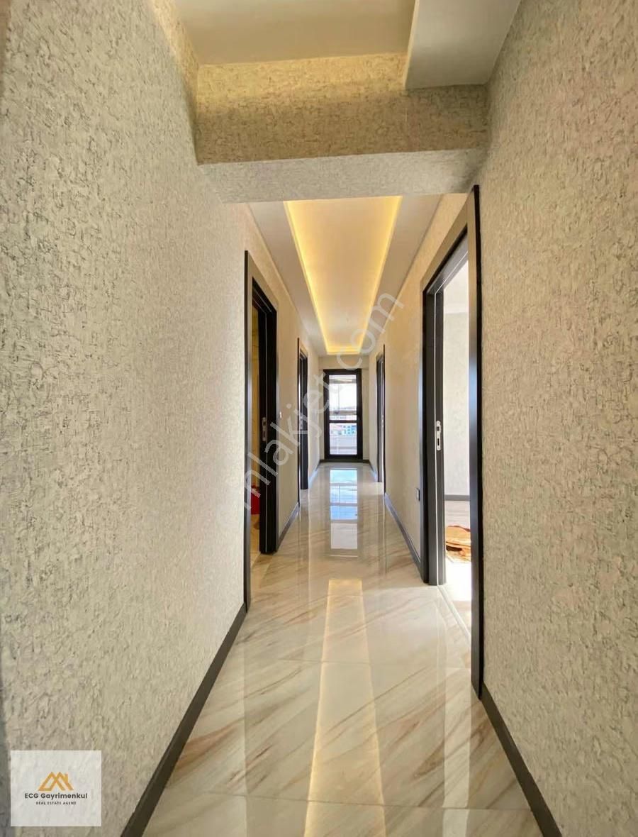 Ecg Gayrimenkul'den; Sitede Çok Geniş 4+1 Süper Kiralık Daire !! - Görsel 9