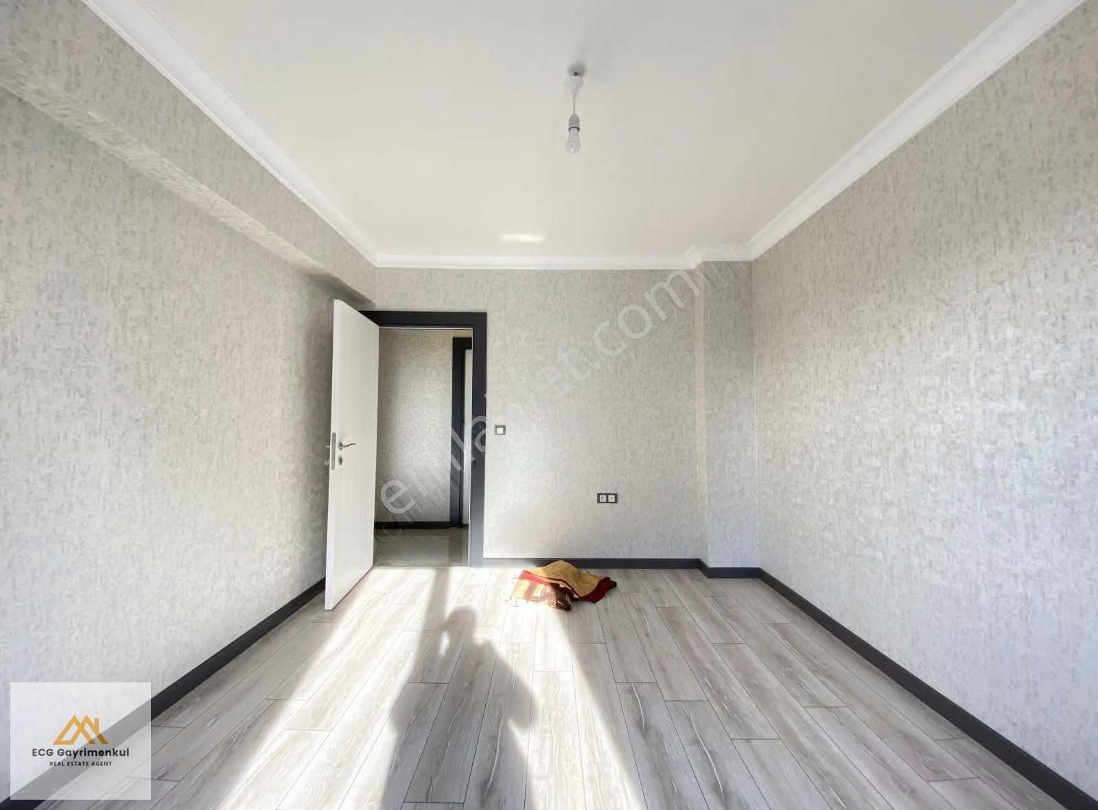 Ecg Gayrimenkul'den; Sitede Çok Geniş 4+1 Süper Kiralık Daire !! - Görsel 23