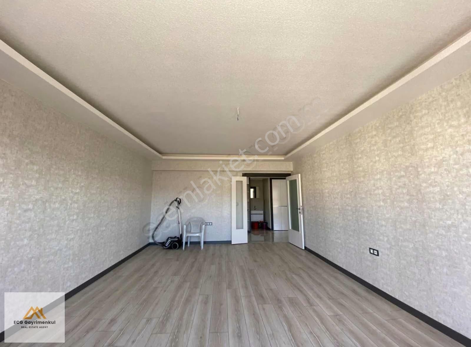 Ecg Gayrimenkul'den; Sitede Çok Geniş 4+1 Süper Kiralık Daire !! - Görsel 15