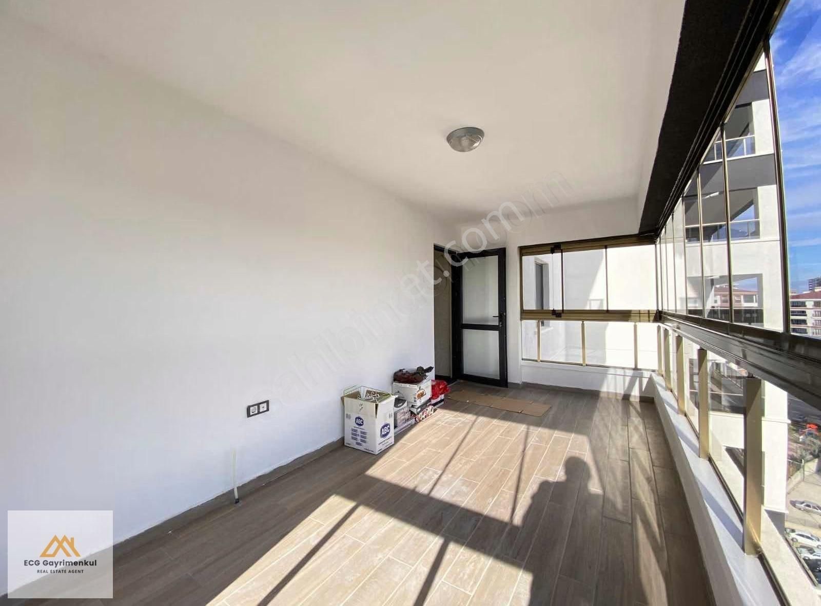 Ecg Gayrimenkul'den; Sitede Çok Geniş 4+1 Süper Kiralık Daire !! - Görsel 13