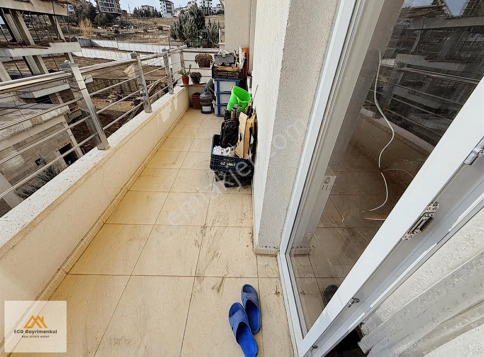 Engincan Gül'den; Sarayda Sitede Cadde Üzeri 3+1 Geniş Daire - Görsel 12