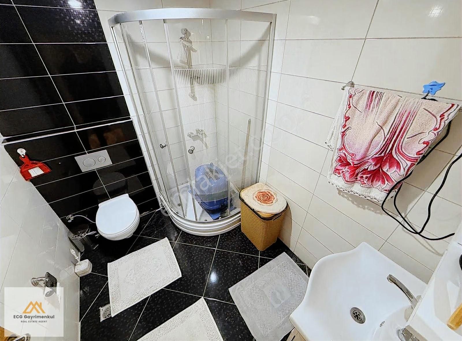 Engincan Gül'den; Sarayda Sitede Cadde Üzeri 3+1 Geniş Daire - Görsel 22