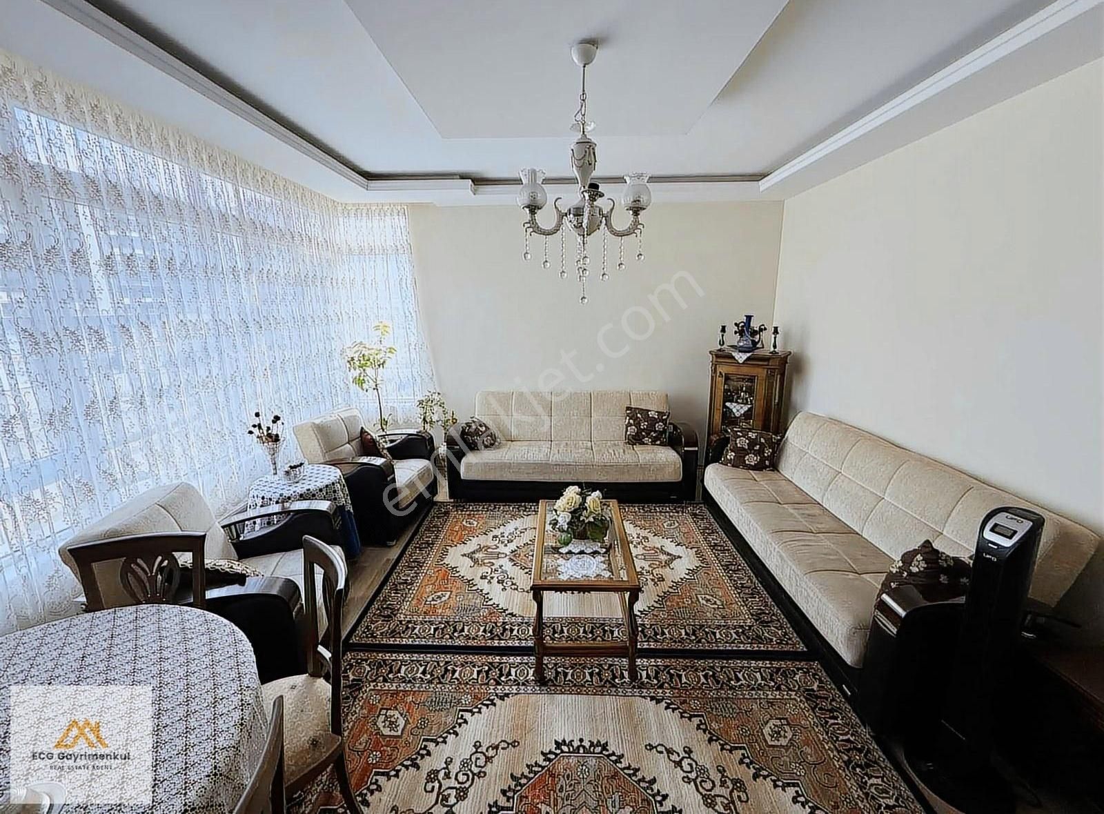 Engincan Gül'den; Sarayda Sitede Cadde Üzeri 3+1 Geniş Daire - Görsel 13