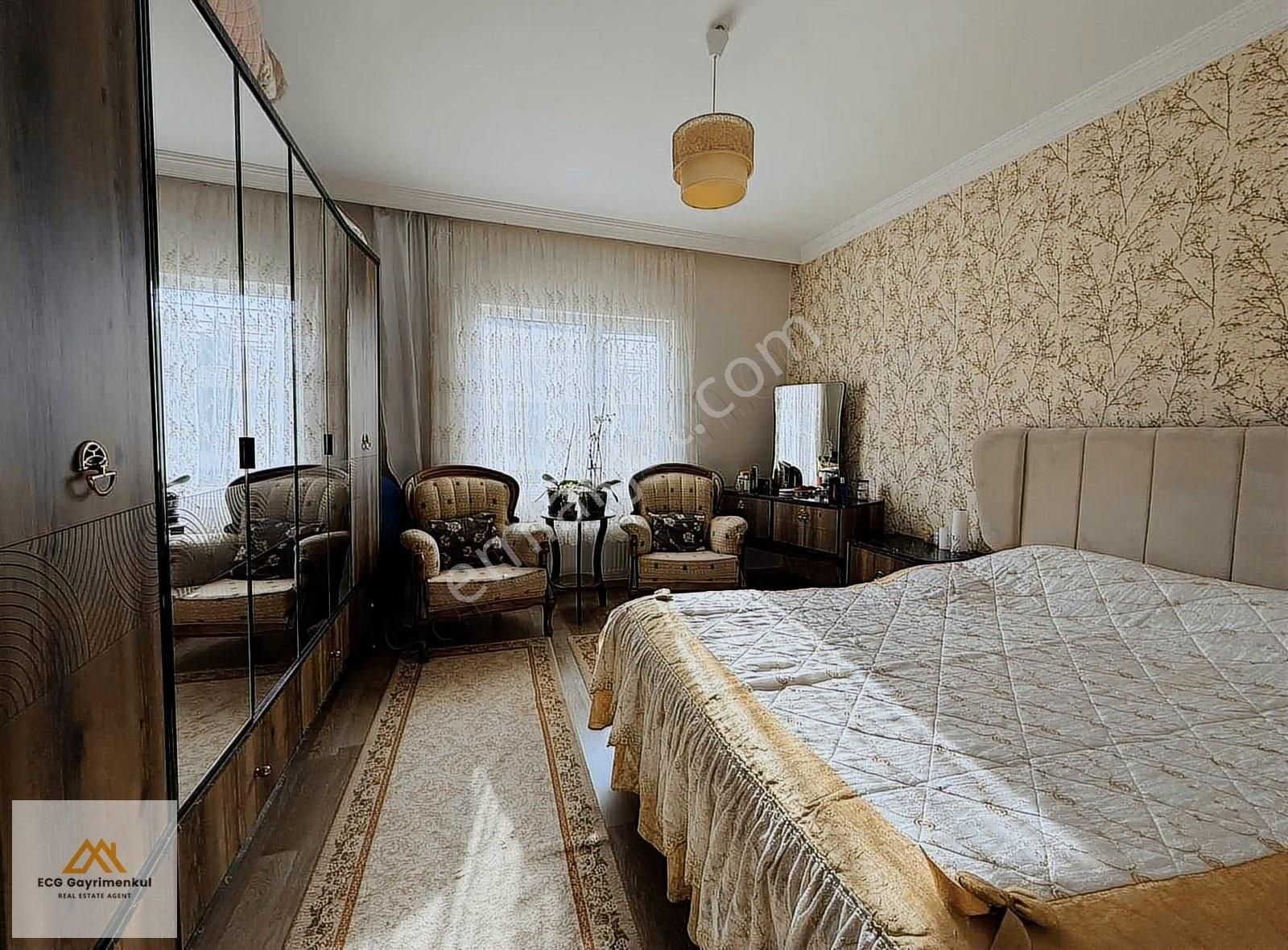 Engincan Gül'den; Sarayda Sitede Cadde Üzeri 3+1 Geniş Daire - Görsel 20