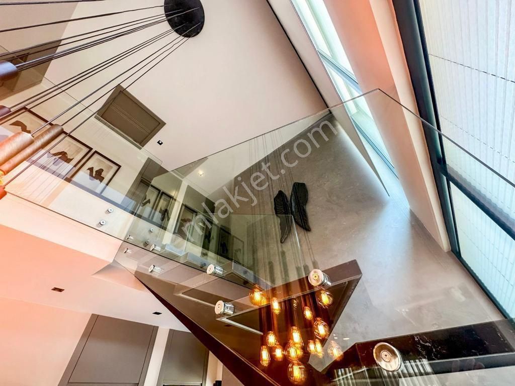 Kuşadası Merkezde Satılık 4+1 6+1 Vtiplla - Görsel 13