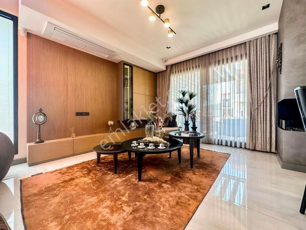 Kuşadası Merkezde Satılık 4+1 6+1 Vtiplla - Görsel 16