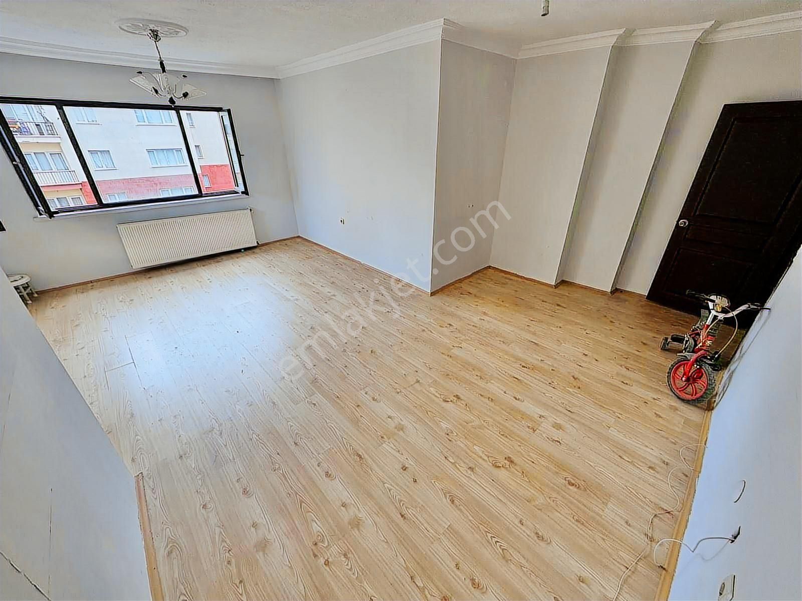 Ertuğrul Gazi Mah. 3+1 Salon Bağımsız 2.katta Site İçerisinde - Görsel 7