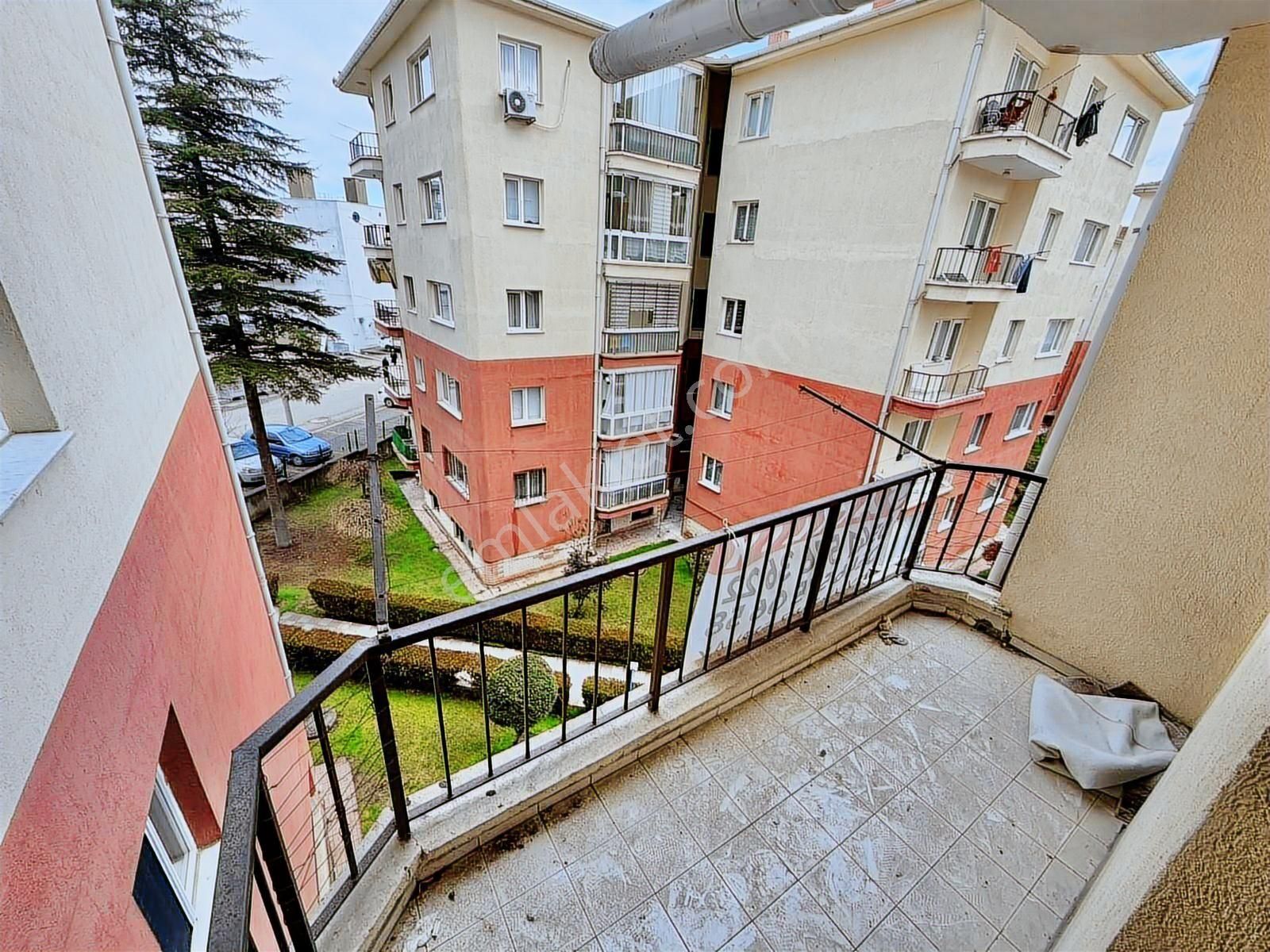 Ertuğrul Gazi Mah. 3+1 Salon Bağımsız 2.katta Site İçerisinde - Görsel 32