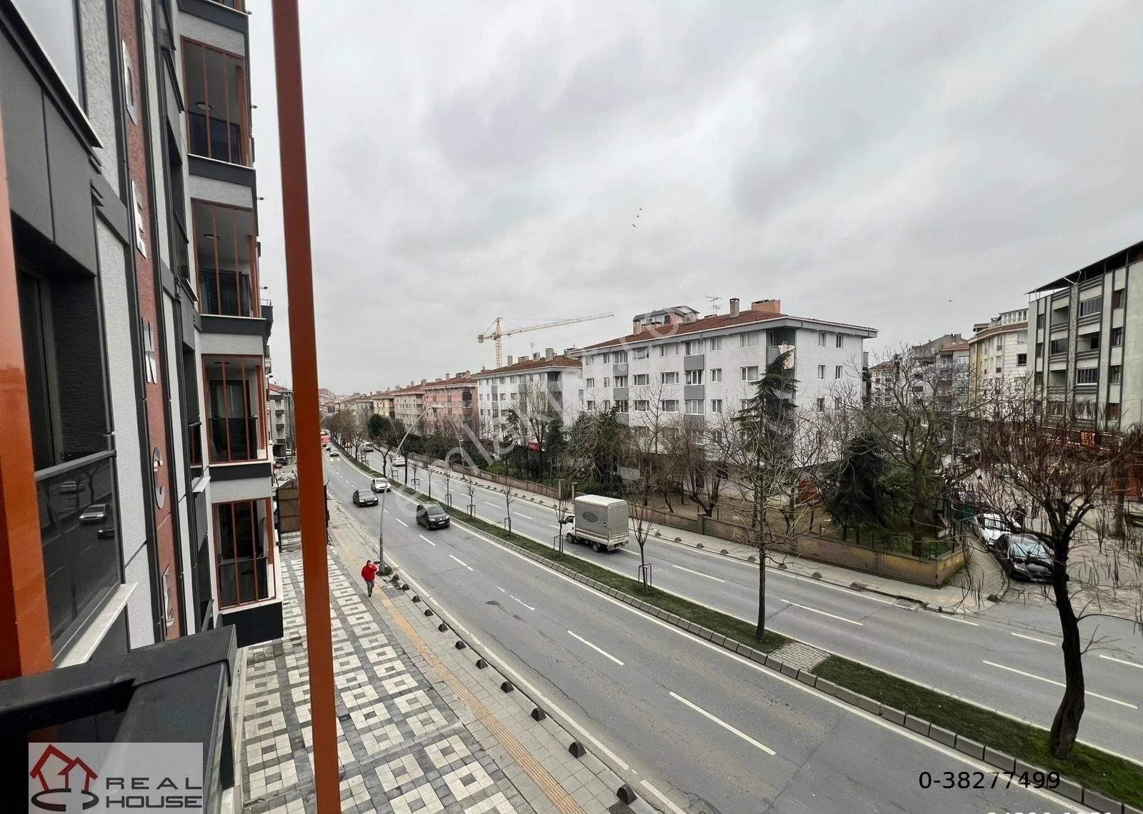 Yenibosna Merkezde Sıfır Binada Özenli 3+1 | 126 M² Krediye Uyg - Görsel 24