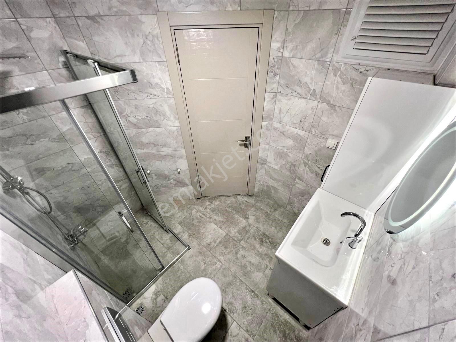 🏡 Referans'tan İkizçay'da Ayrı Mutfak Modern Tasarımlı Ön Cephe 3+1 Daire - Görsel 17