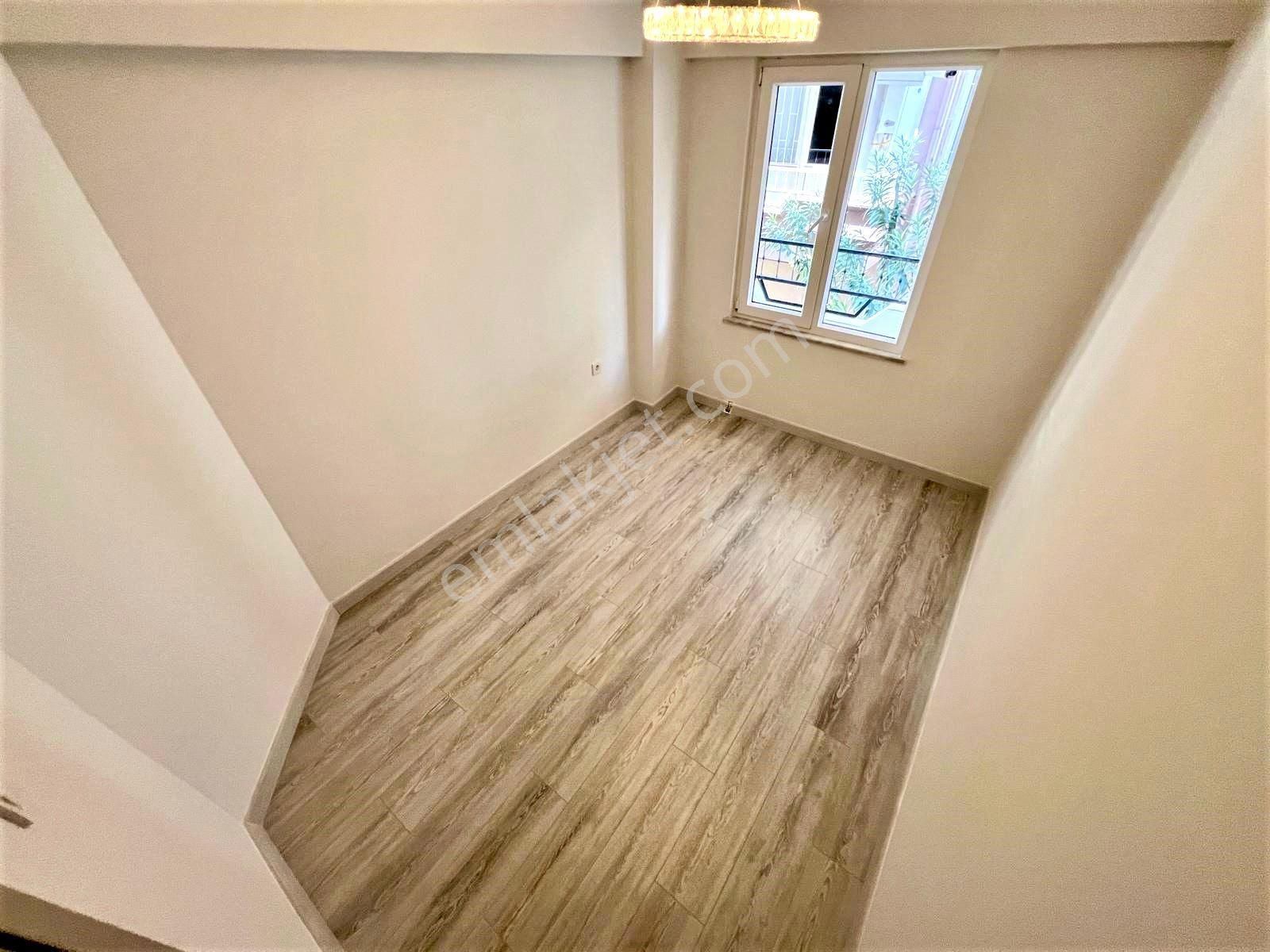 🏡 Referans'tan İkizçay'da Ayrı Mutfak Modern Tasarımlı Ön Cephe 3+1 Daire - Görsel 15