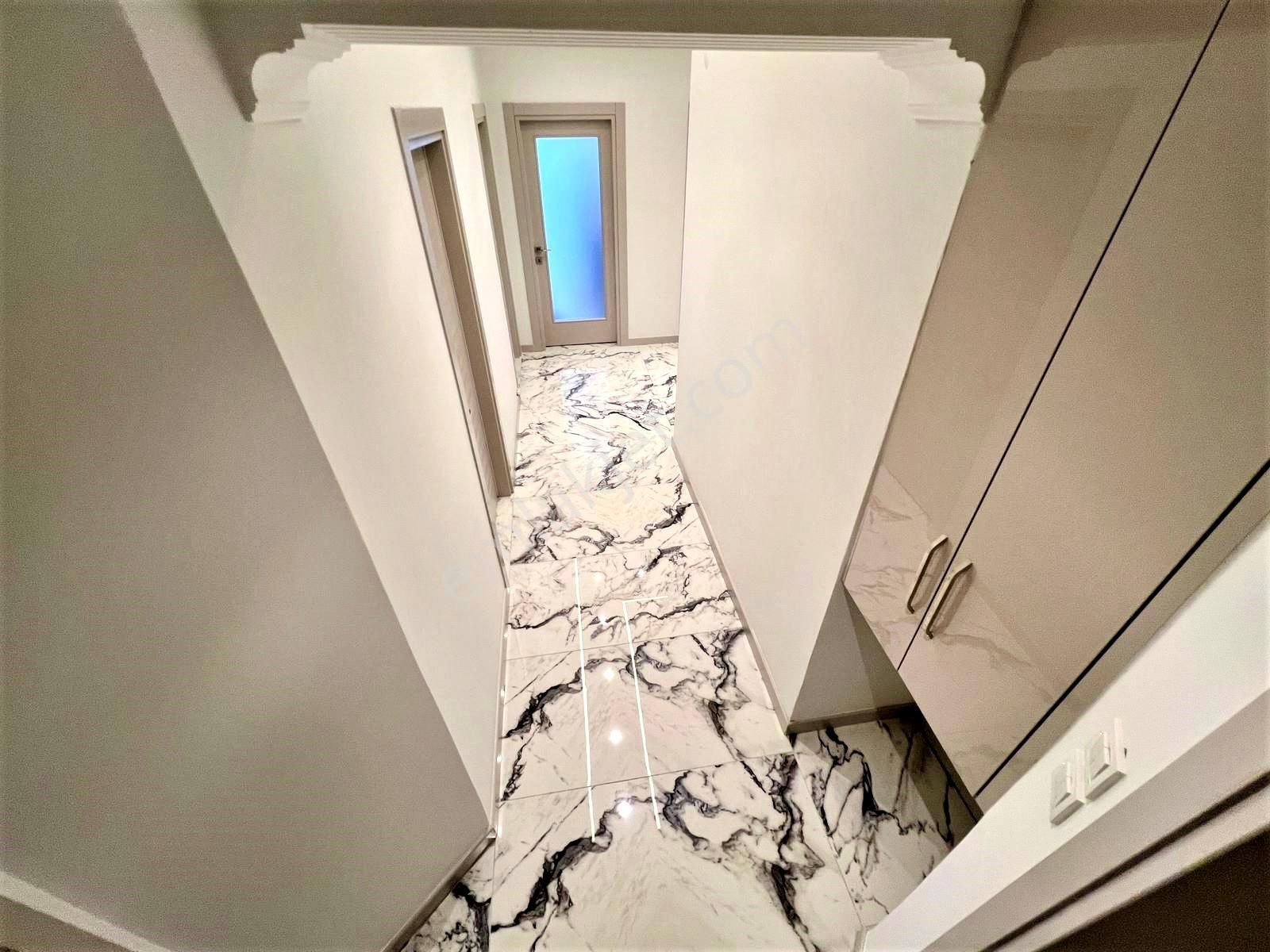 🏡 Referans'tan İkizçay'da Ayrı Mutfak Modern Tasarımlı Ön Cephe 3+1 Daire - Görsel 4