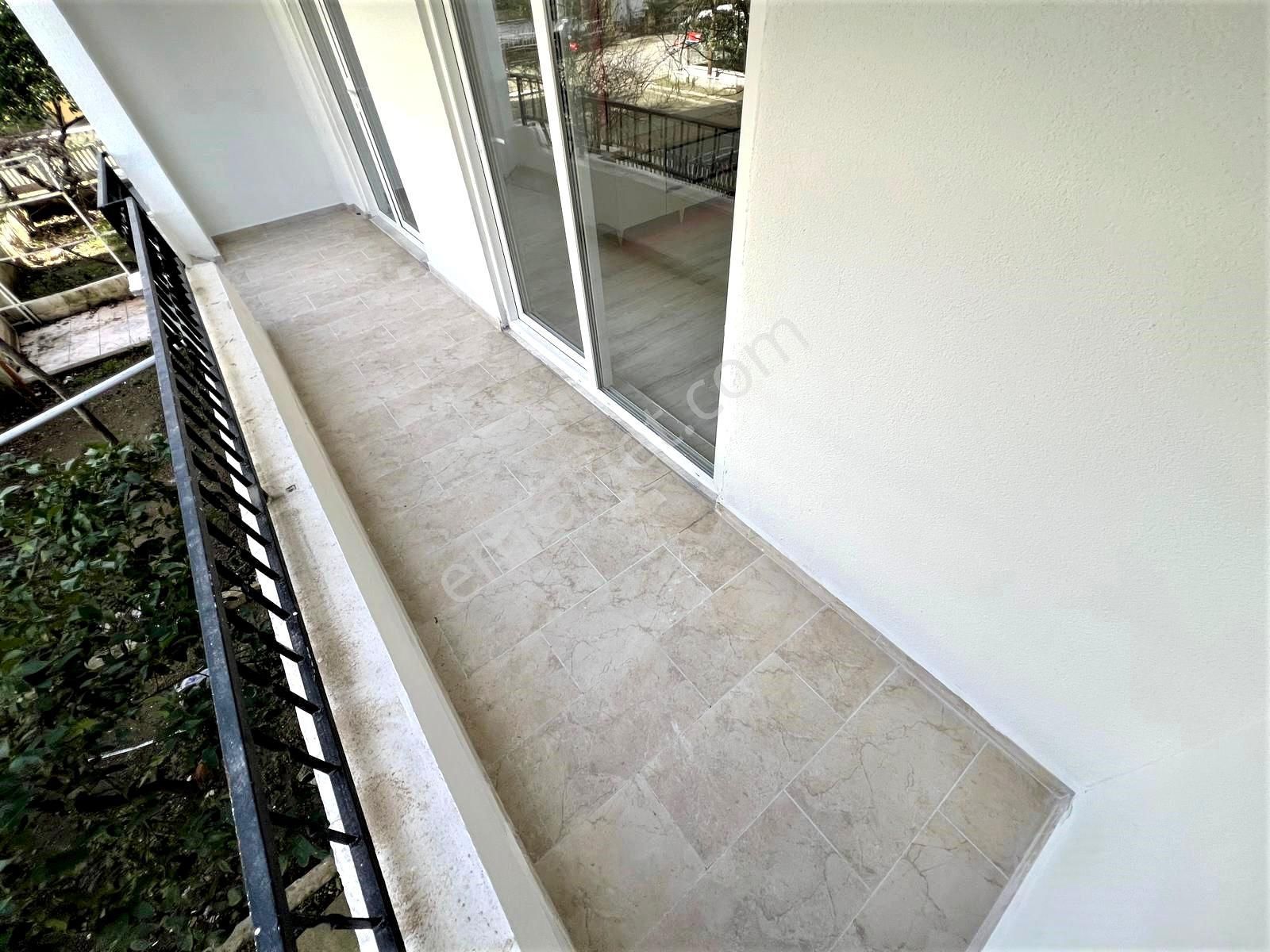 🏡 Referans'tan İkizçay'da Ayrı Mutfak Modern Tasarımlı Ön Cephe 3+1 Daire - Görsel 25