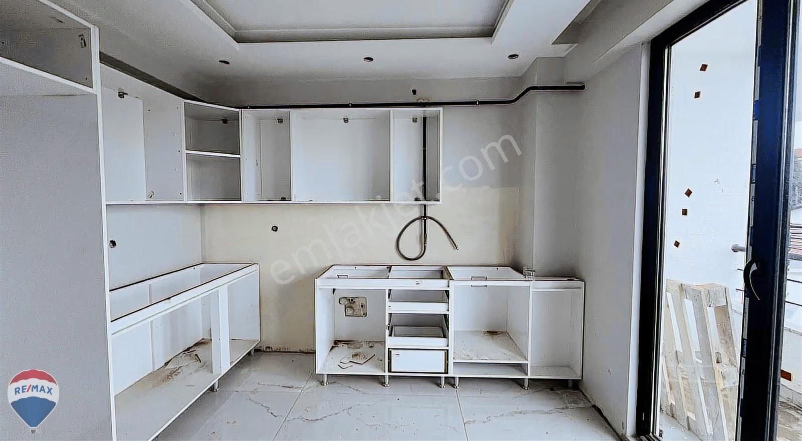 Remax Maviden Arifiye Fatih Mah. 2+1 107 M2 Balkonlu Daire - Görsel 9